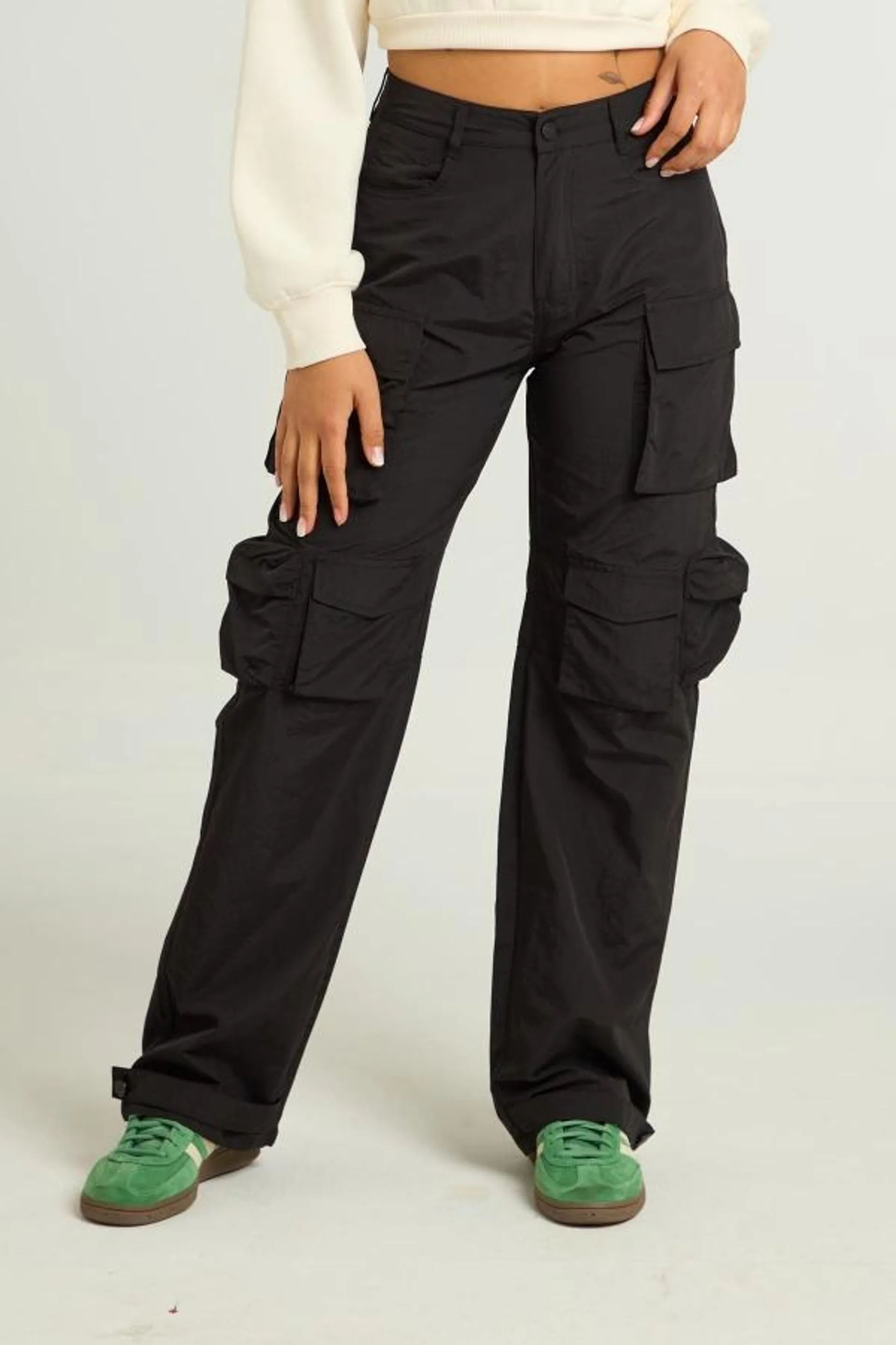 PantalÓn mujer parachute strap negro