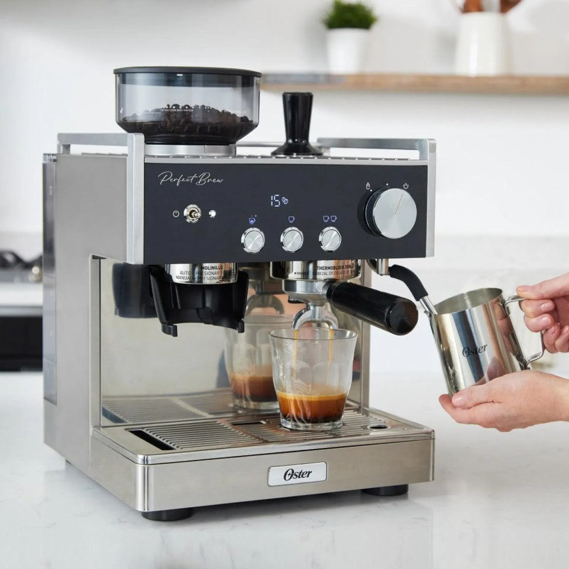 Cafetera Espresso Perfect Brew BVSTEM7400 Oster