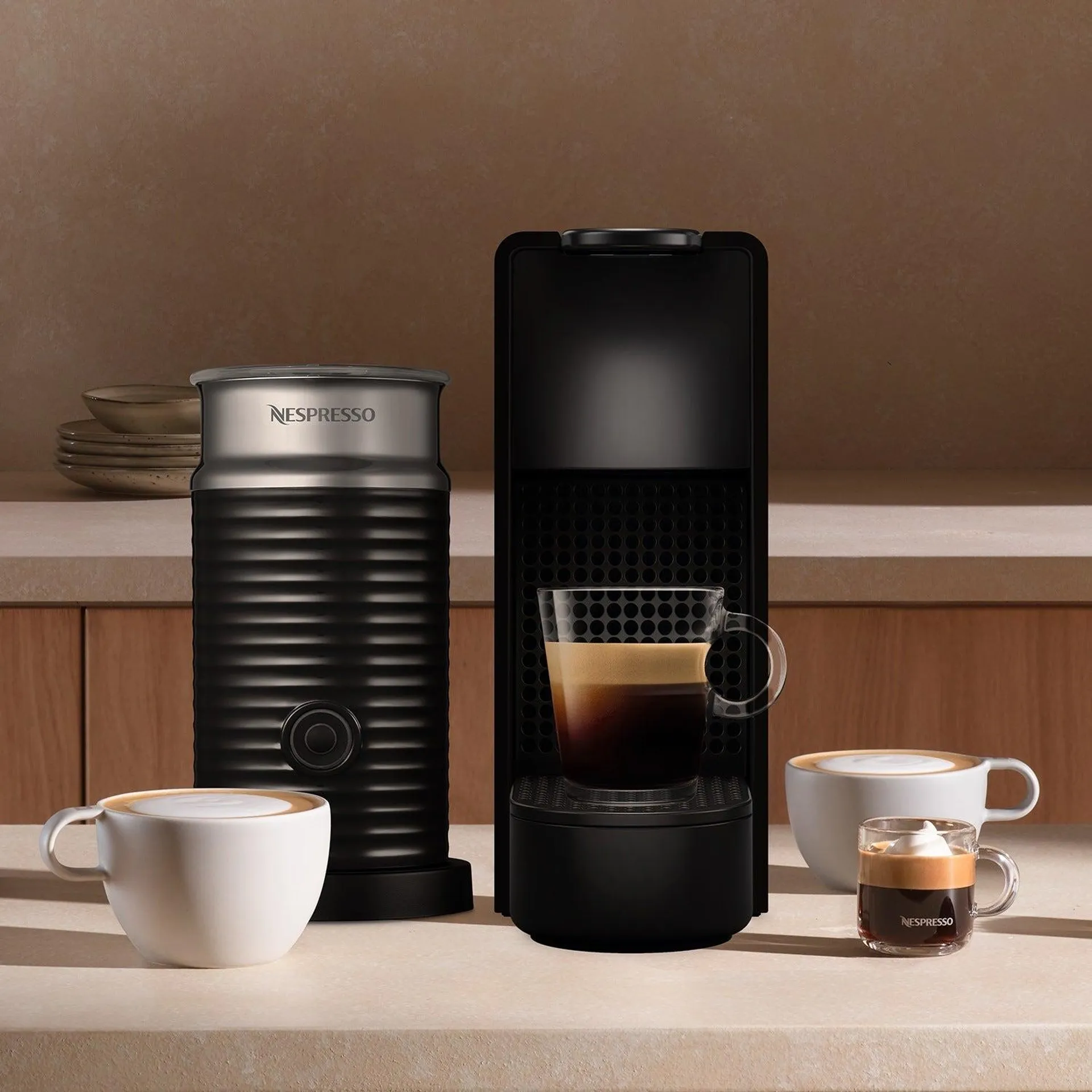 Cafetera Essenza Mini Con Espumador Aeroccino 3 Nespresso