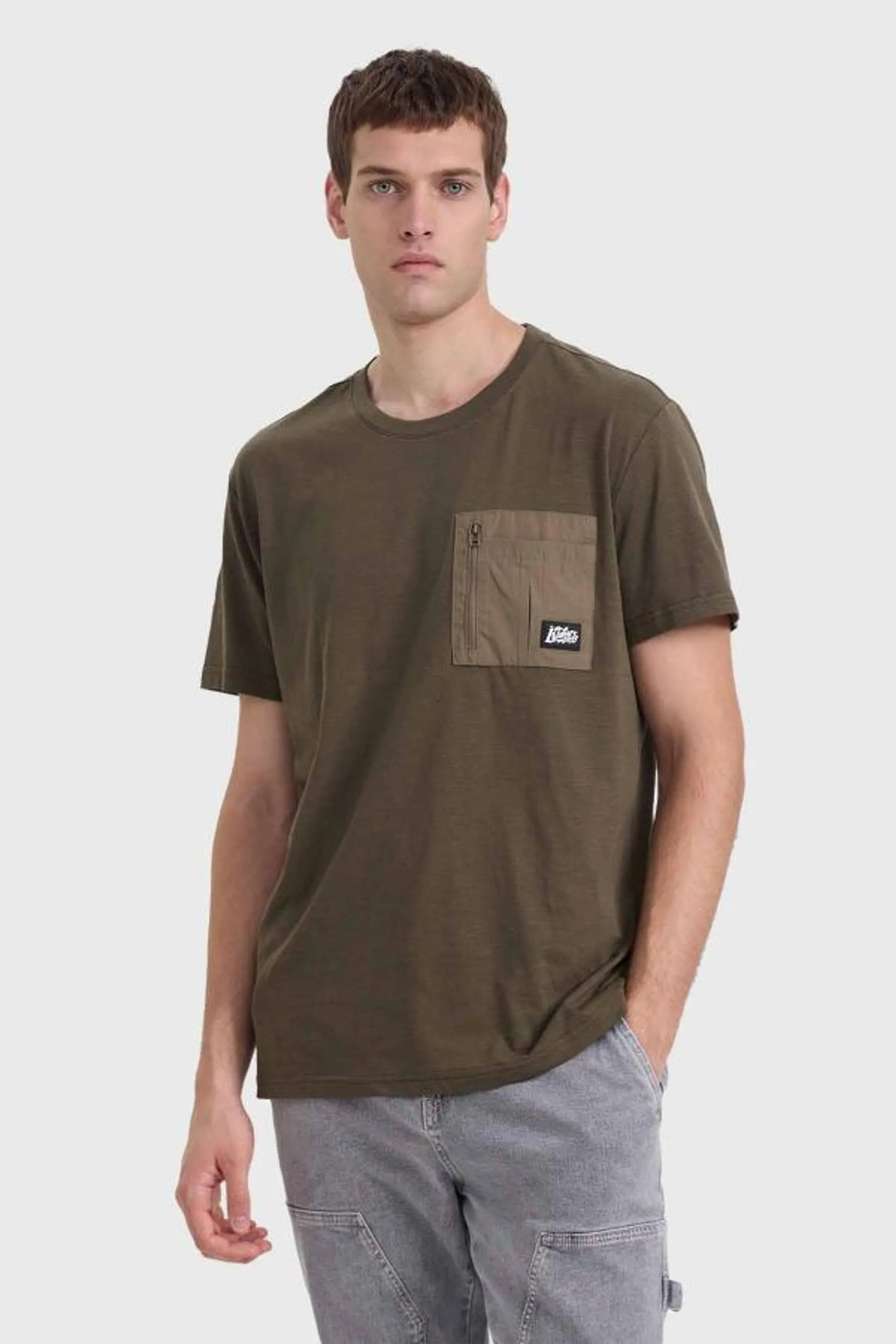 Polera hombre pocket verde militar