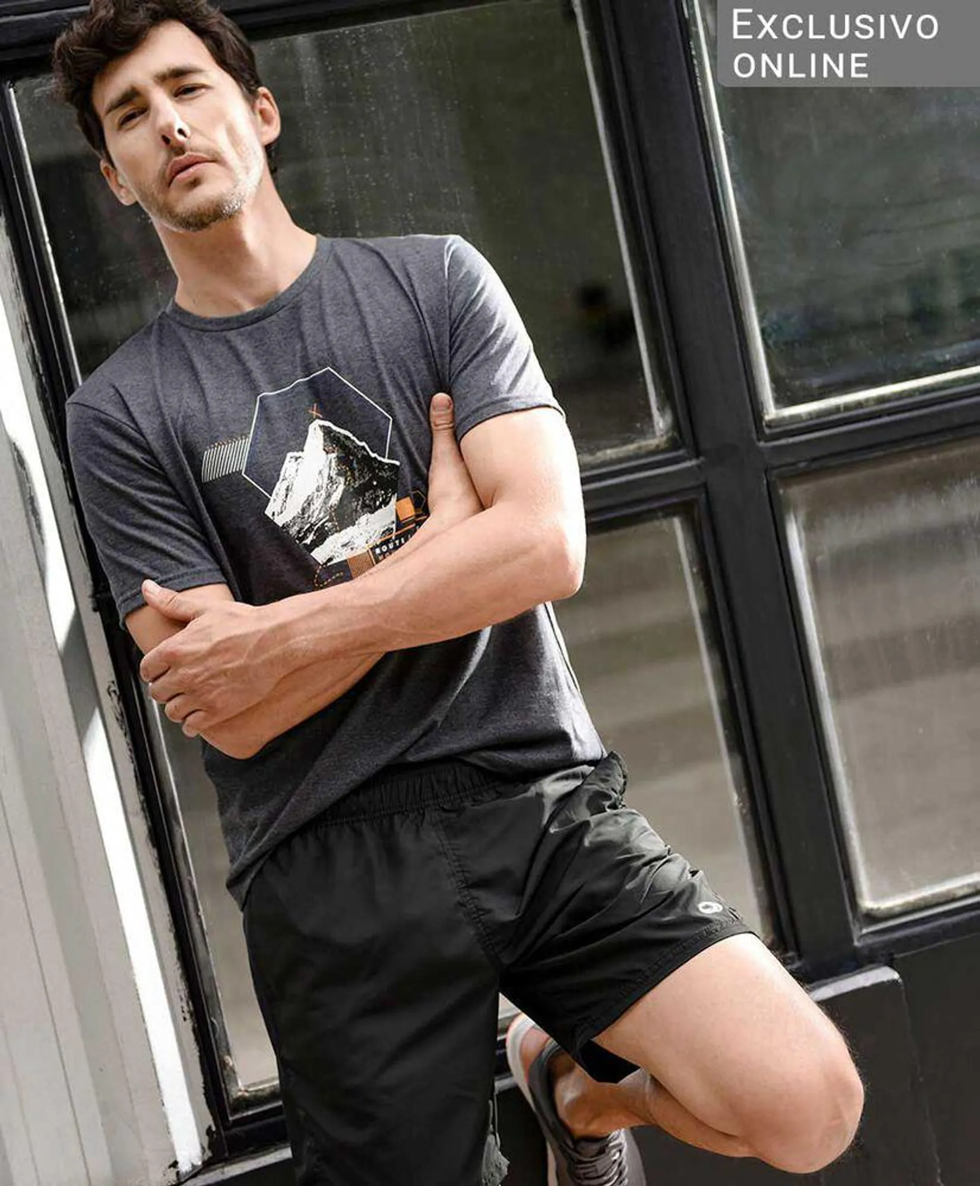 Short deportivo hombre con malla lateral