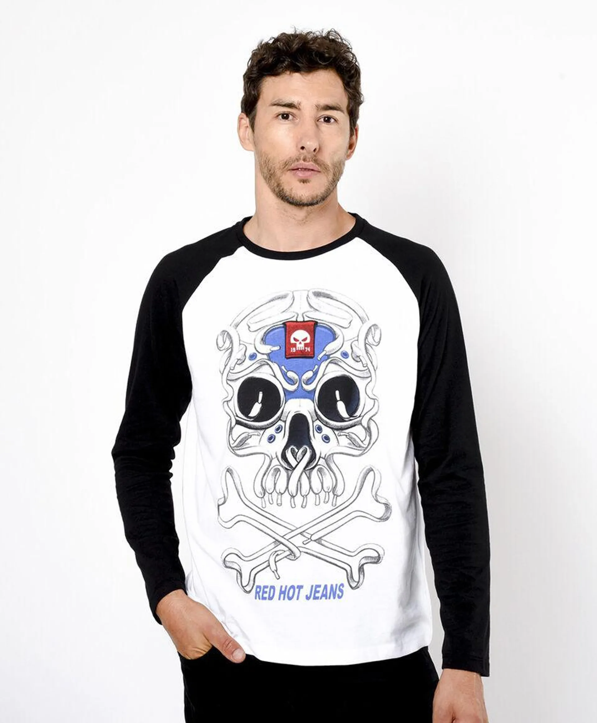 Polera hombre calavera bicolor