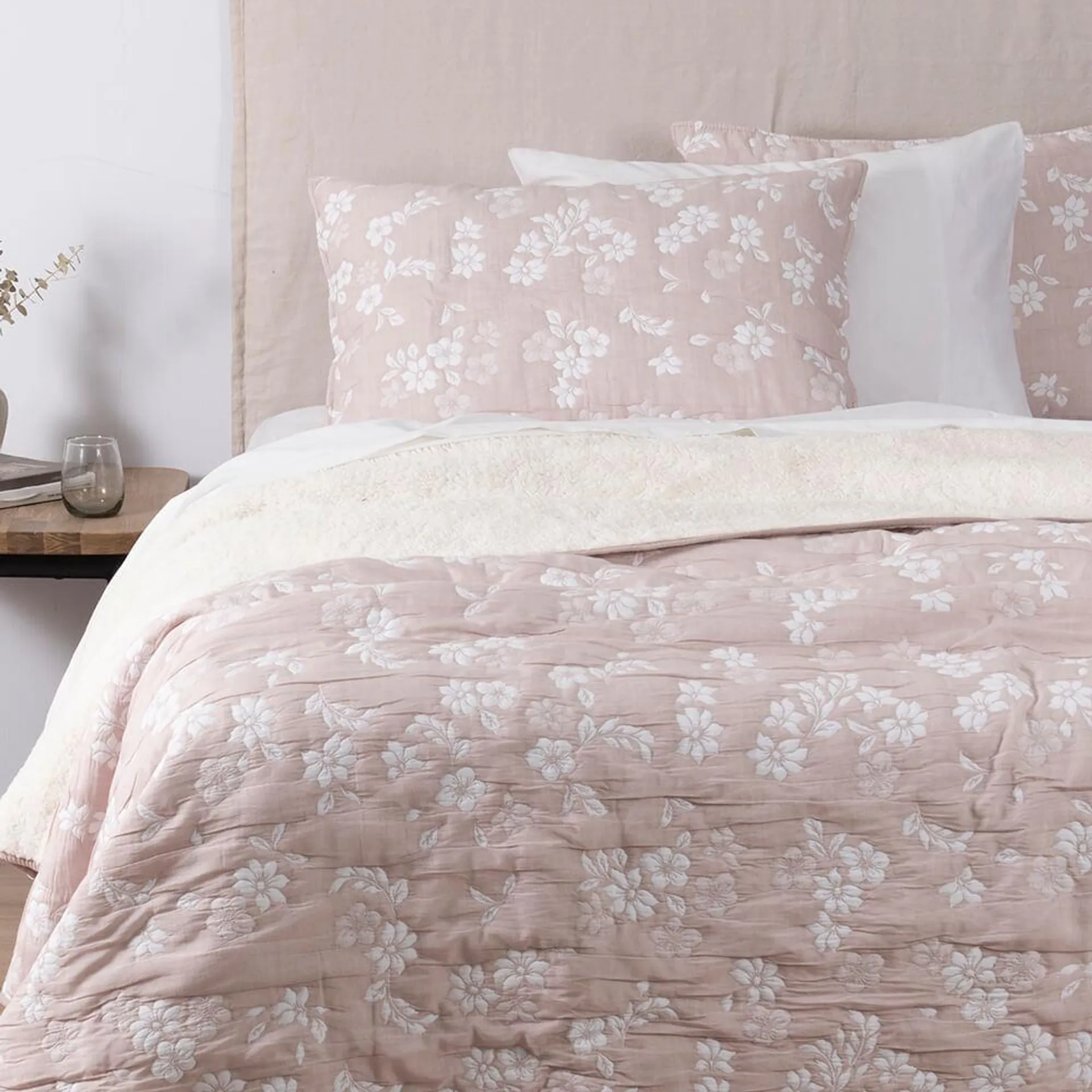 Cubrecama Jacquard Sherpa Daisy Super King Malva