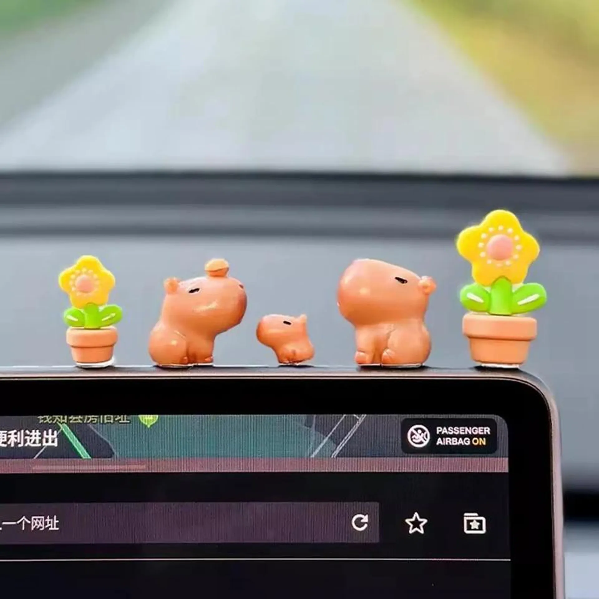 kawaii Capibala Table Ornament Mini Capybara Model Cartoon Miniature Office Desktop Decor Creative Car Interior Decorations