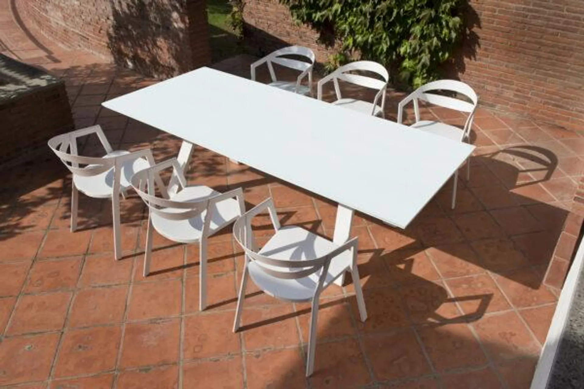 NEVERLAND 2.40 MESA DE COMEDOR (Consultar Disponibilidad)