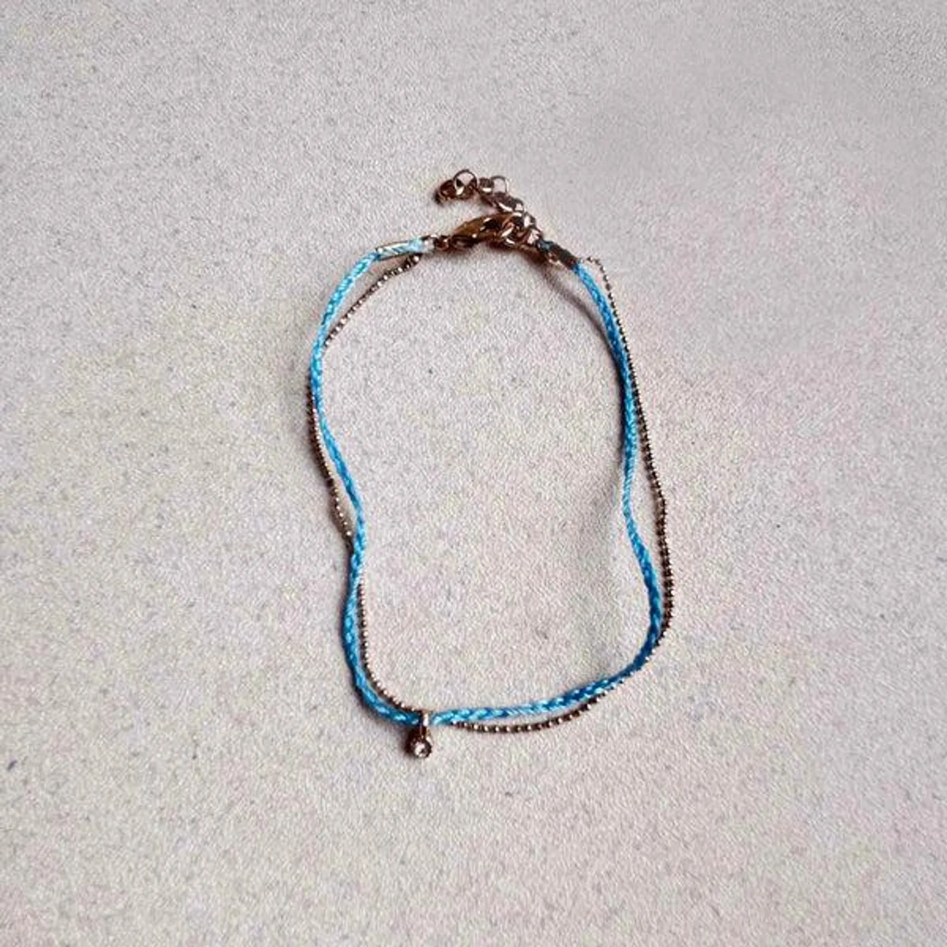 Pulsera hilito cadena Azul menta y cristal mini