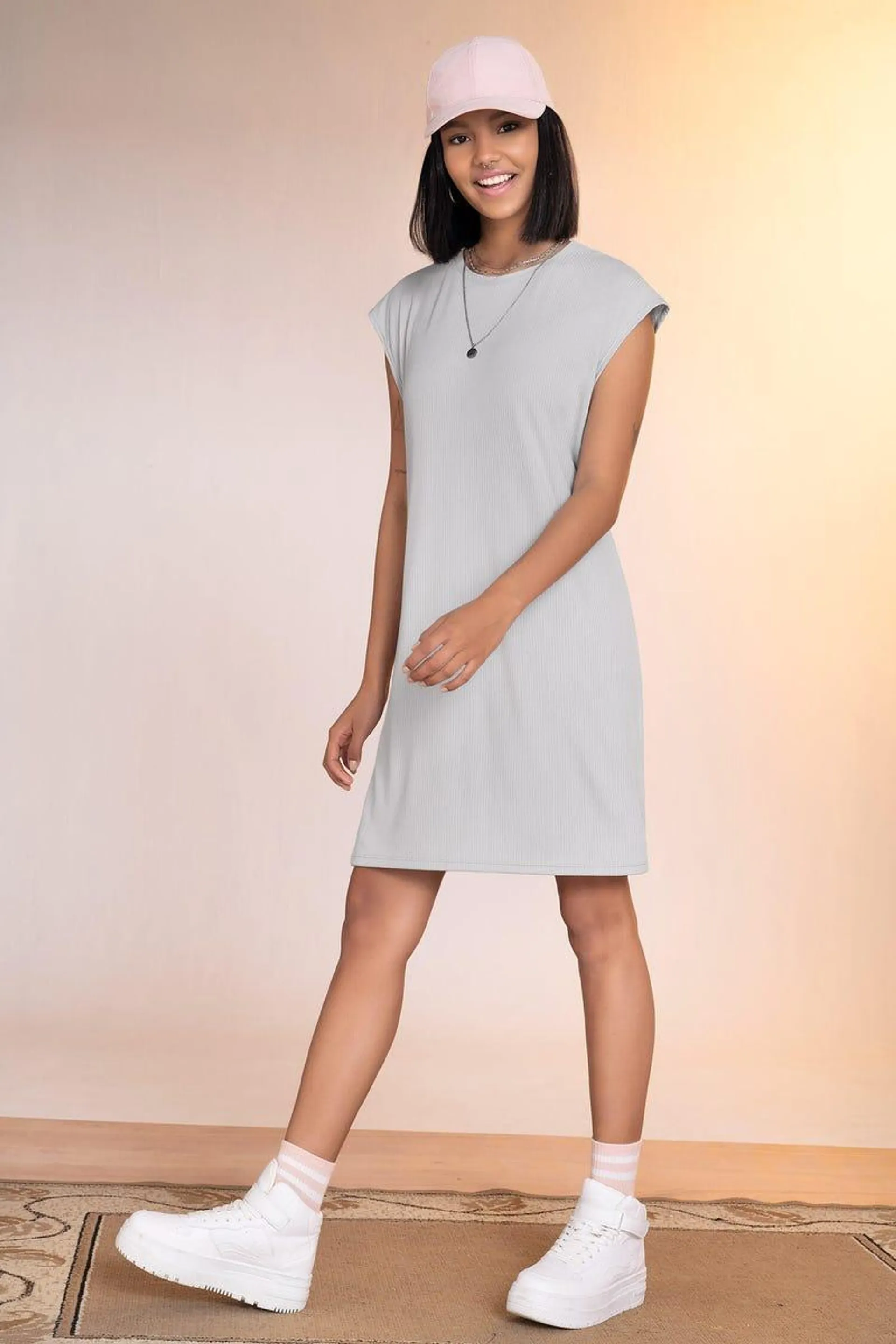 VESTIDO CORTO Gris