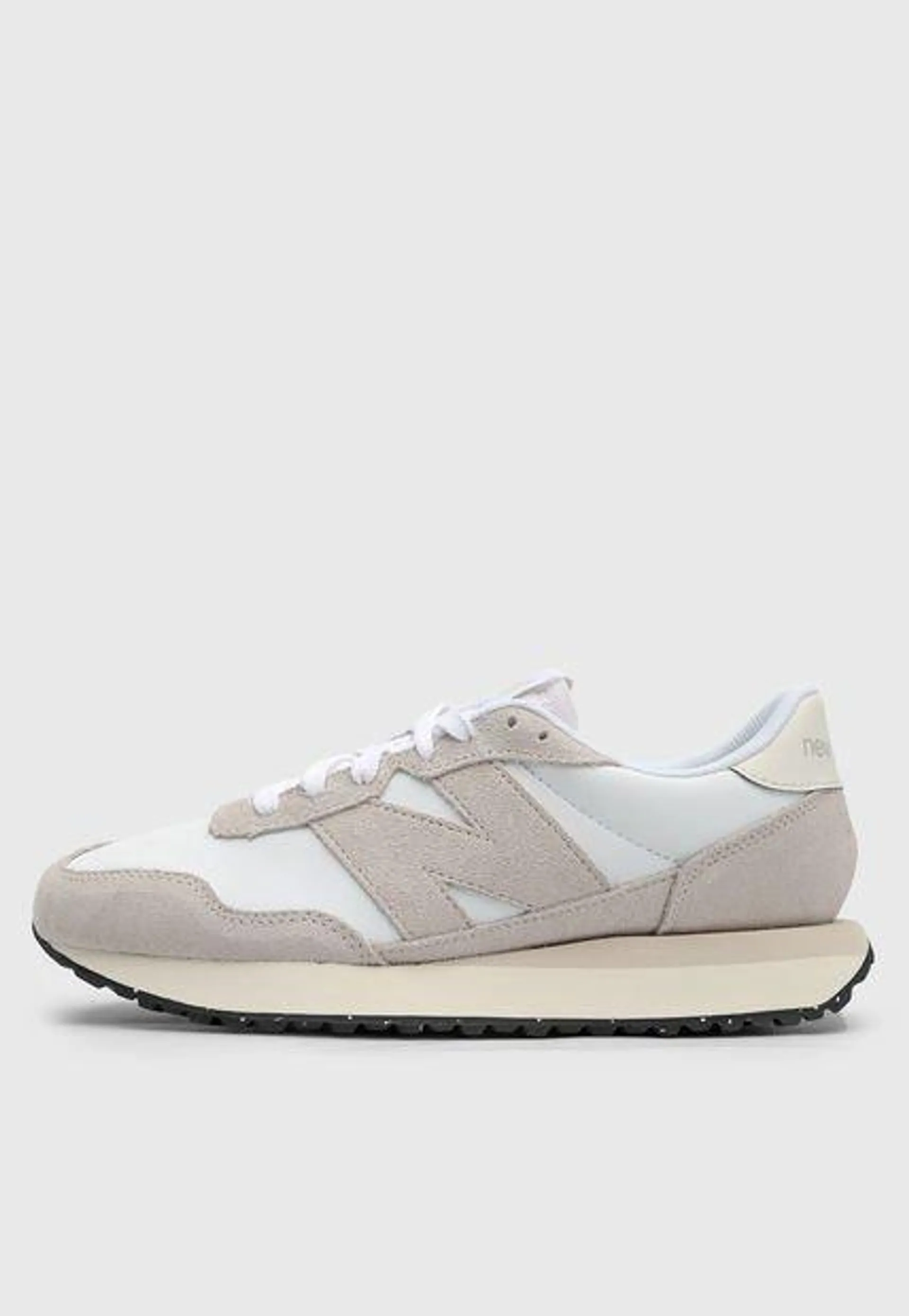 Tenis Lifestyle Blanco-Beige-Marfil New Balance 237