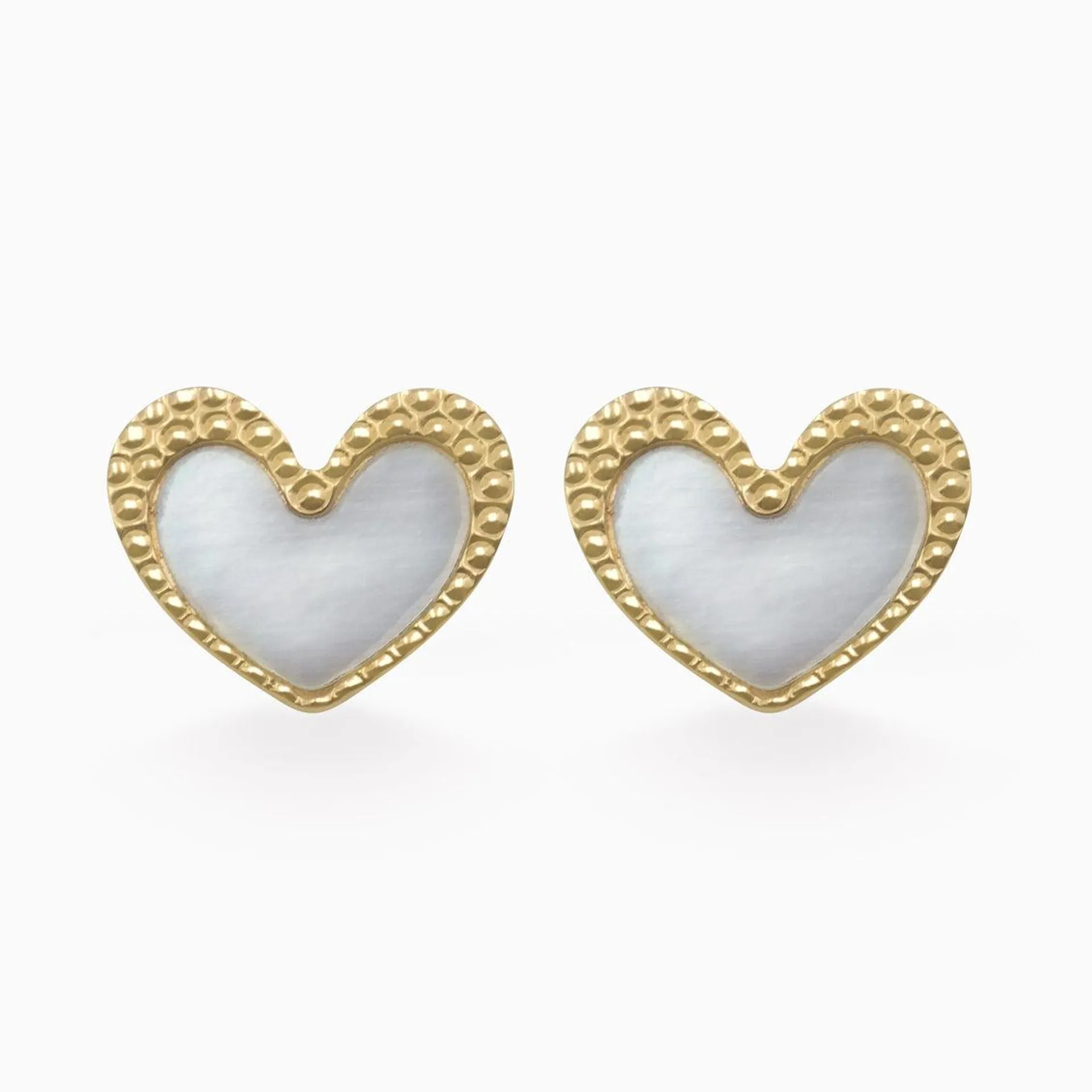 Aretes en oro amarillo de 18K corazón diamantado