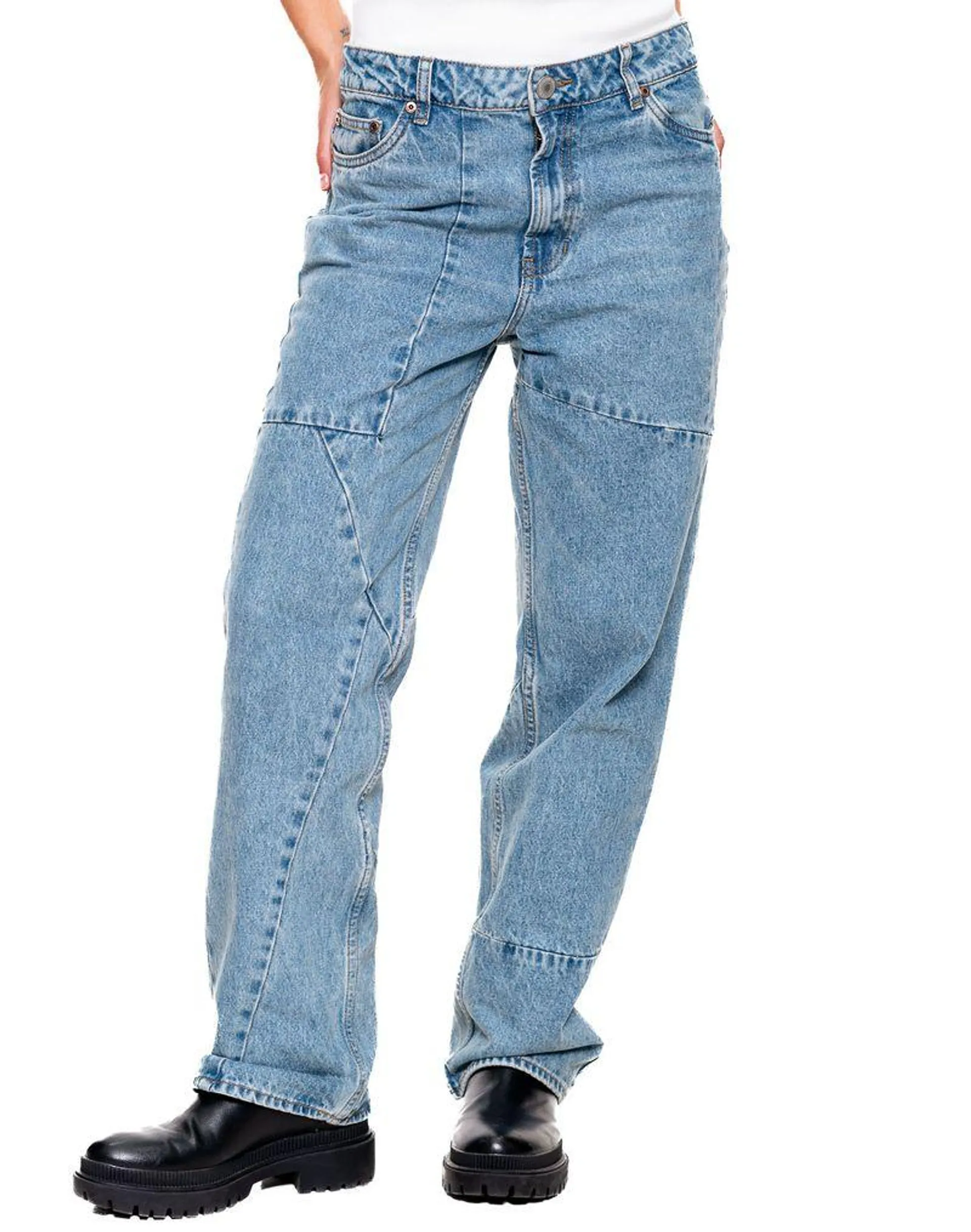 Jean Straight Fit Medium Waist Con Cortes