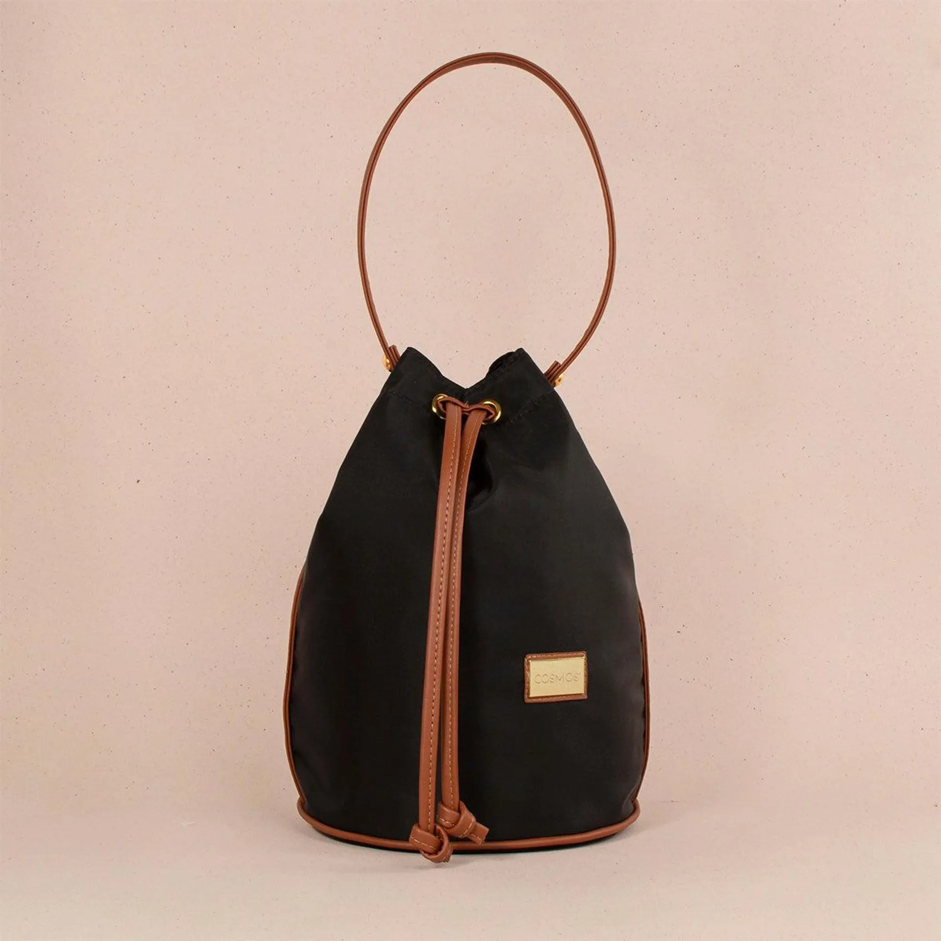 Bolso tipo tula color negro 104380