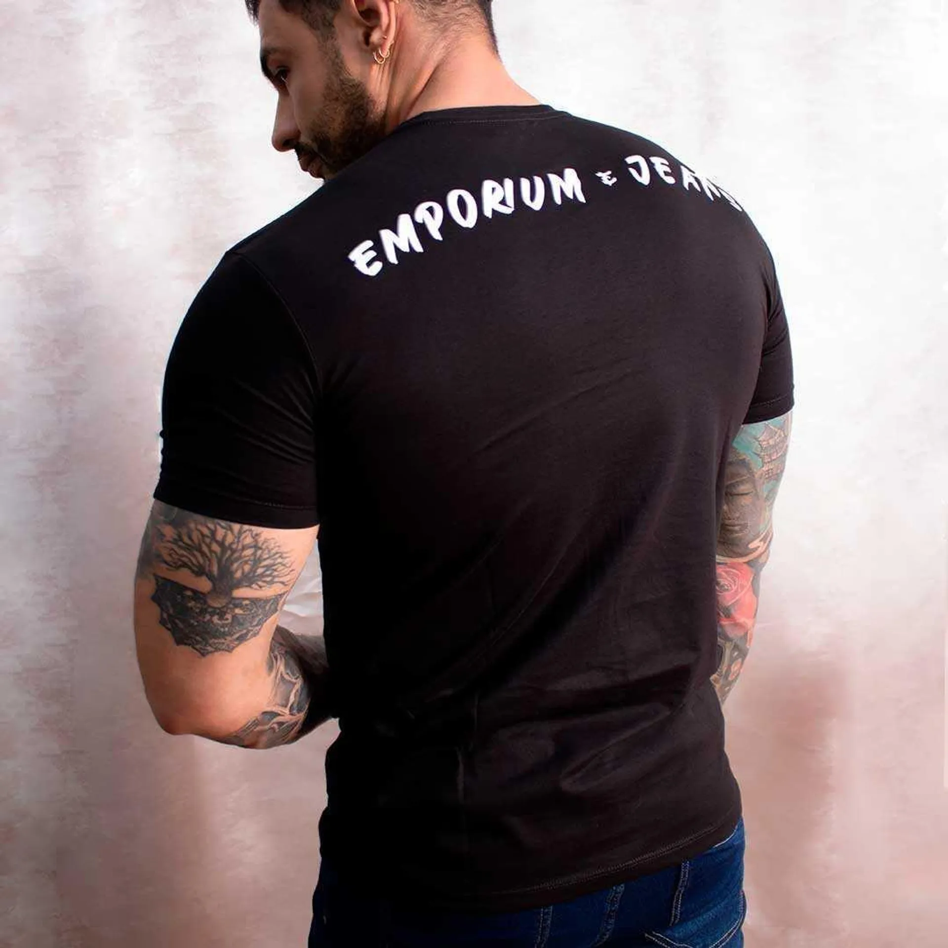 Camiseta negra Emporium Jeans