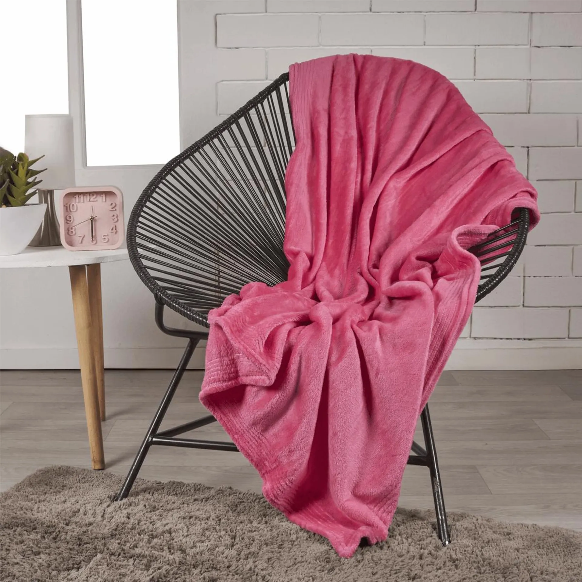 Manta flannel estampada fucsia 125 x 150 cm