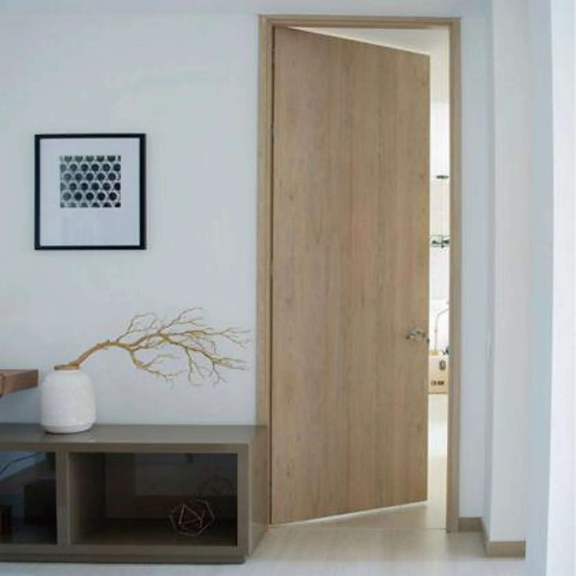 Puerta Lista Aragón 70x203cm Apertura Derecha Interdoors