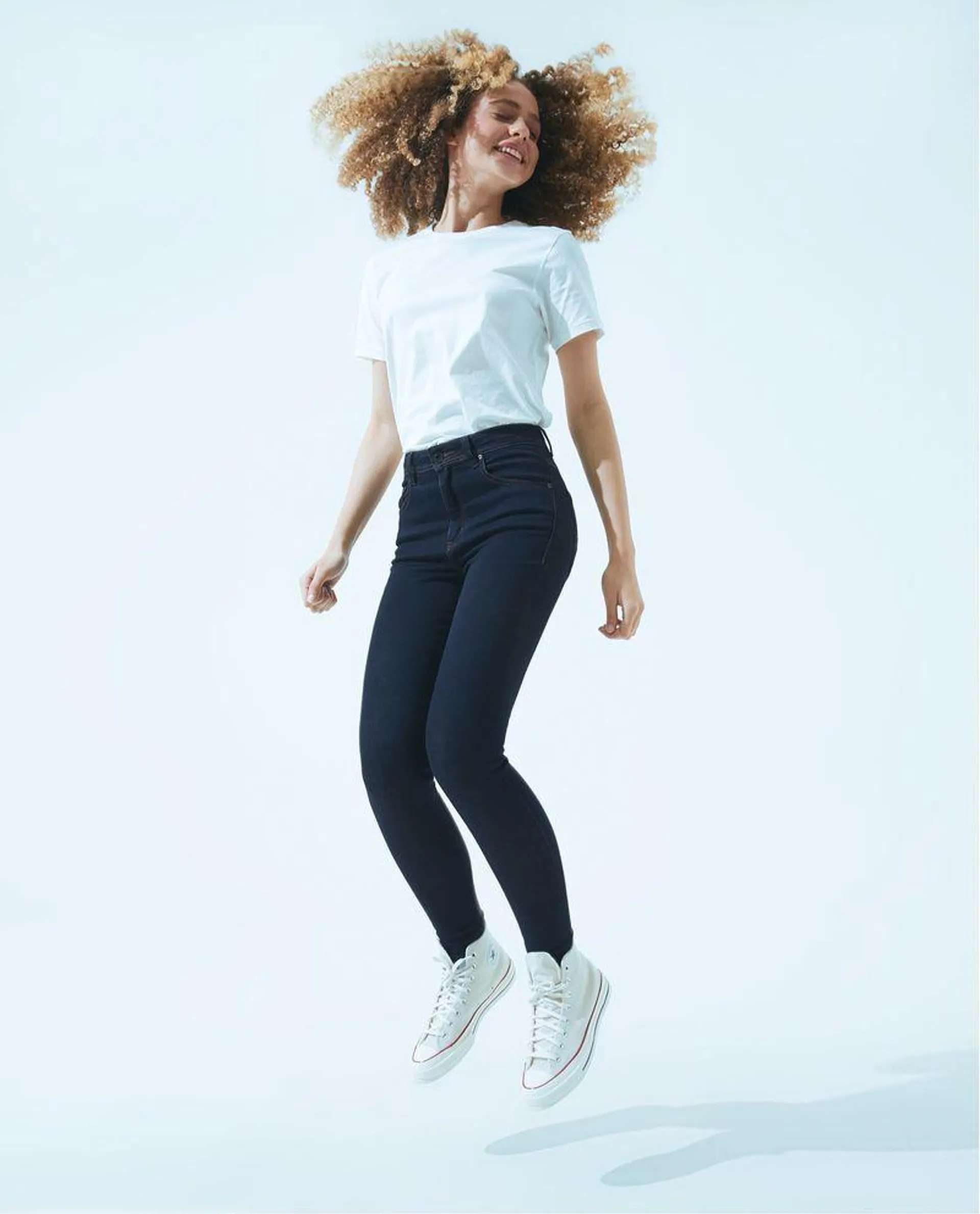 Jean Skinny fit cinco bolsillos para mujer