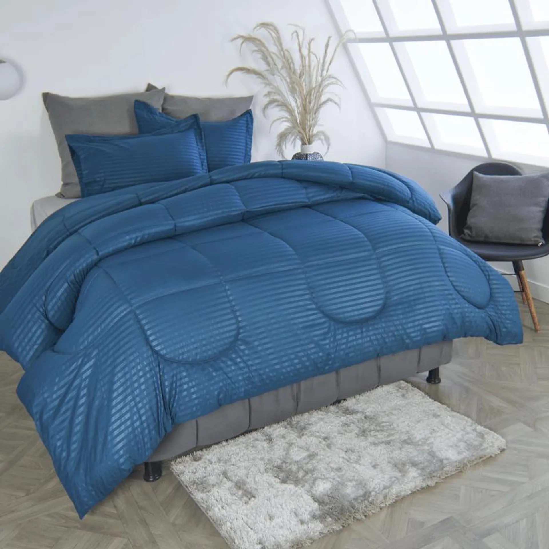 Plumón más fundón de almohada unicolor azul legión