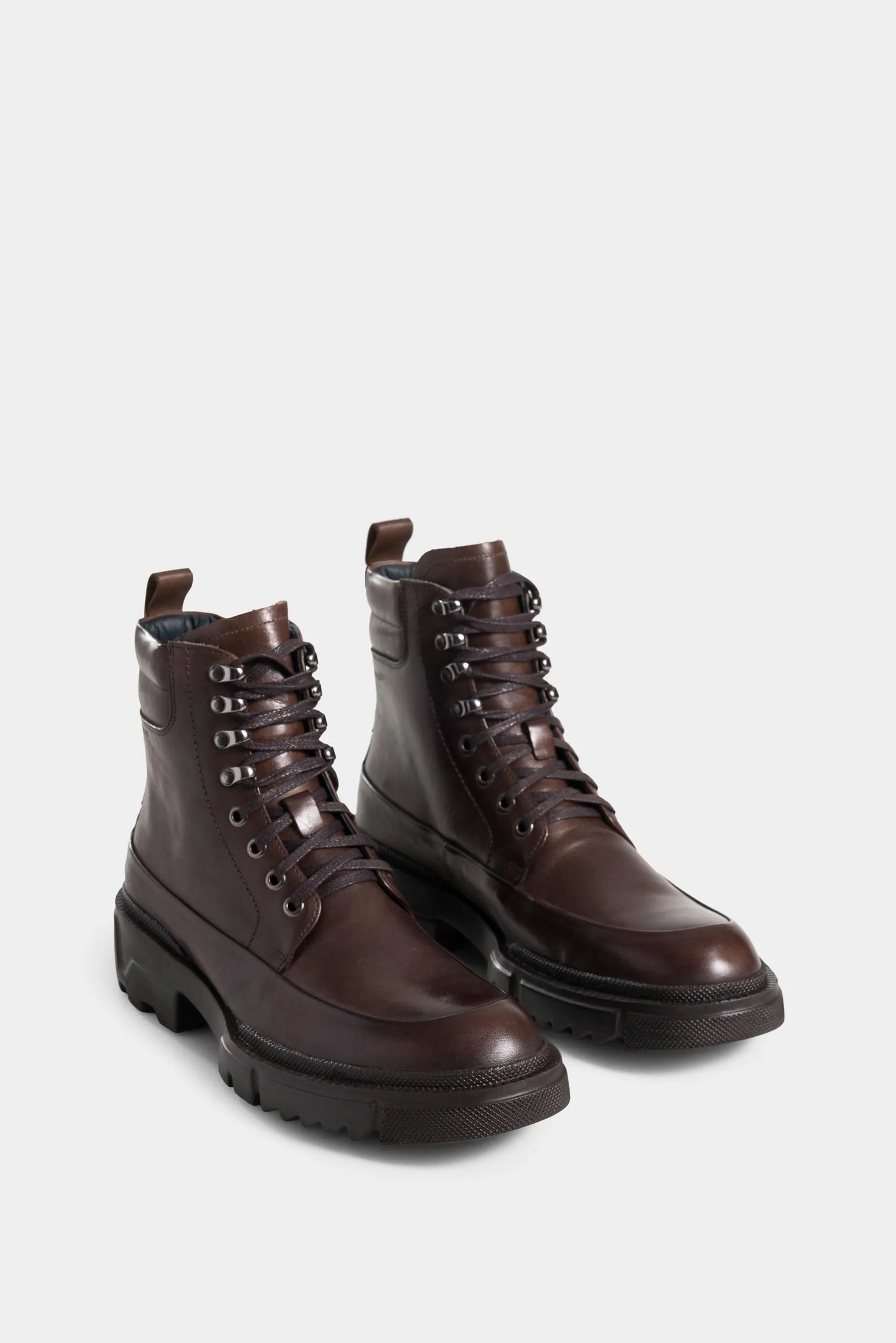 Botas navigli de cuero para hombre suela tractorada