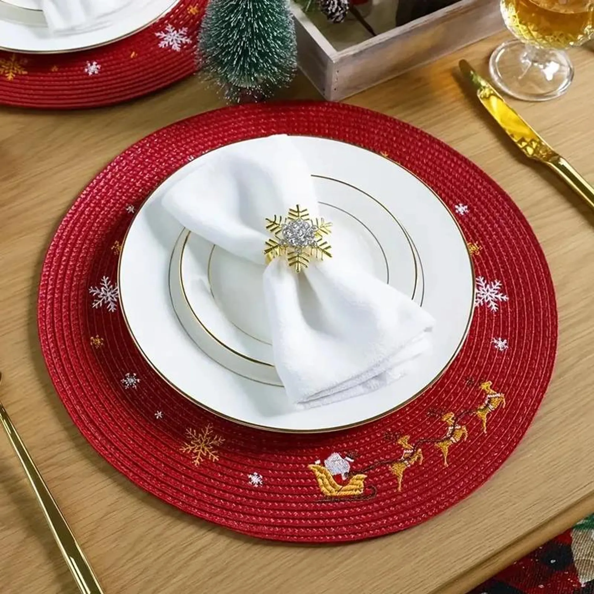 1PC Round Red Poinsettia Christmas Placemat Ployster Dining Table Mats Winter Christmas Table Pad for Kitchen Dining