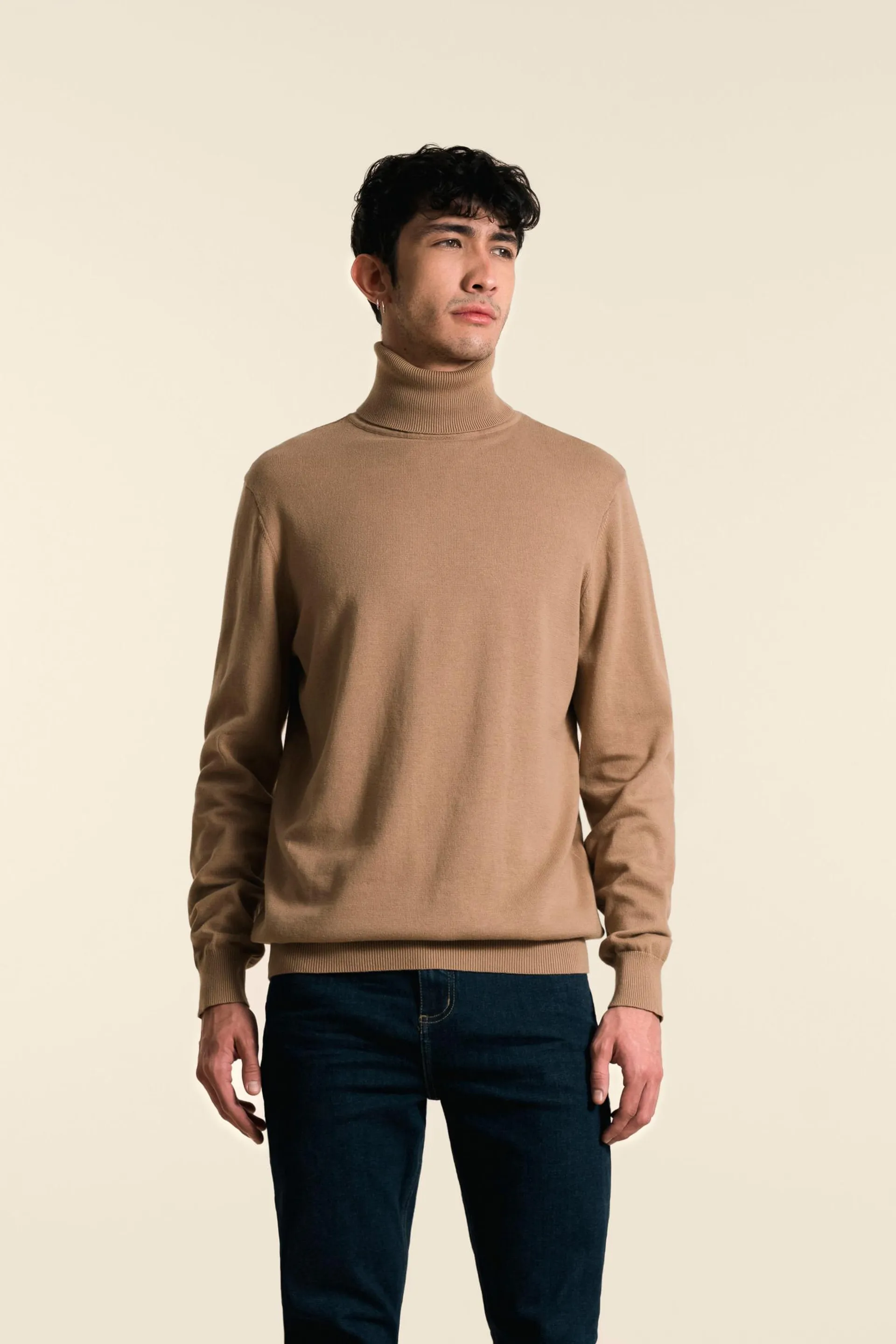 Sweater cuello tortuga tejido para hombre