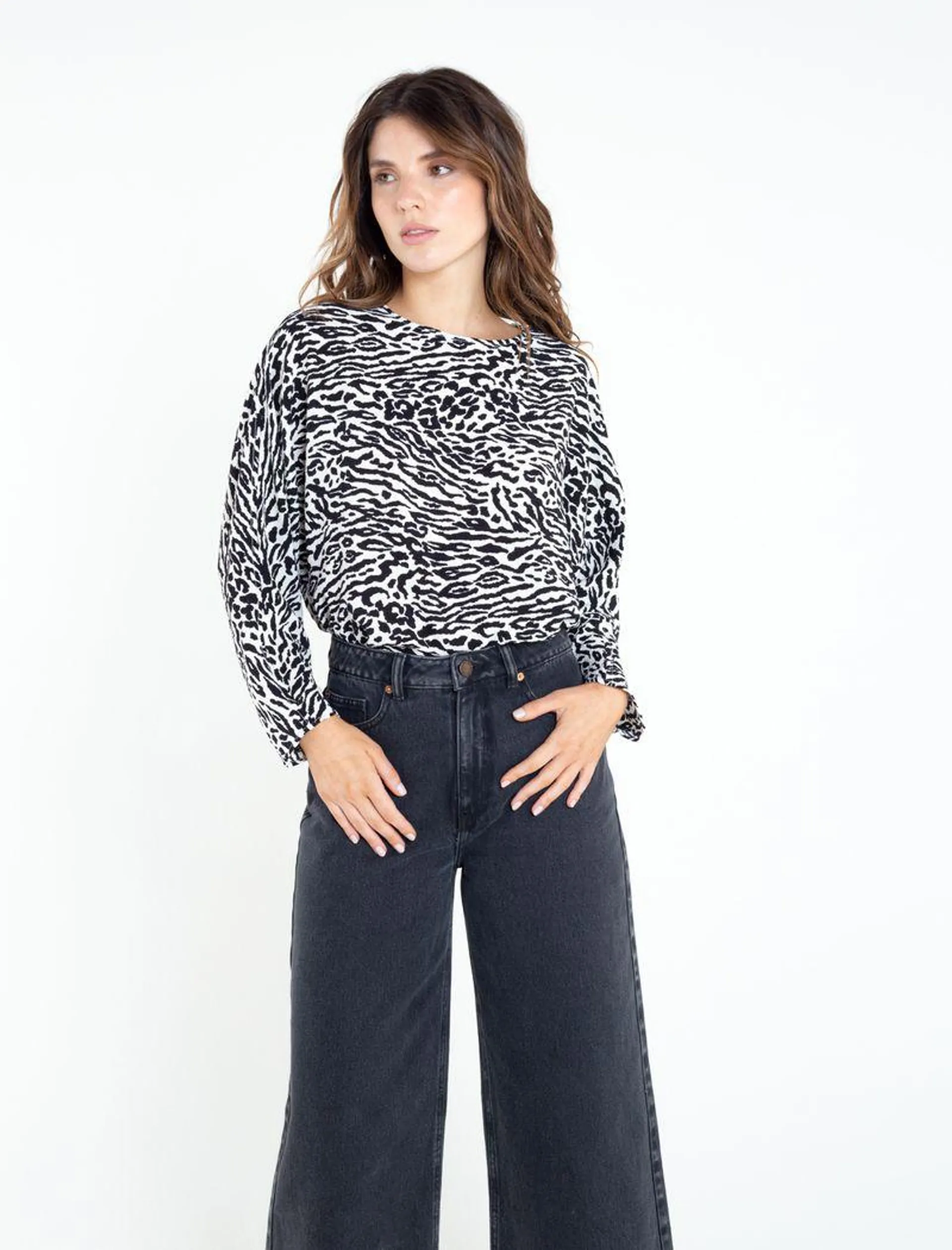 Camisa con diseño animal print