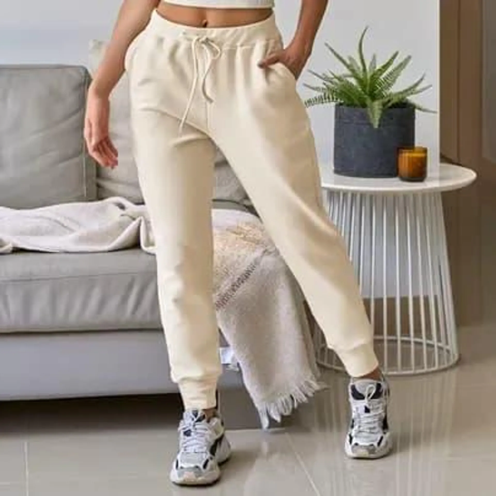 Muba Jogger femenino en burda Beige