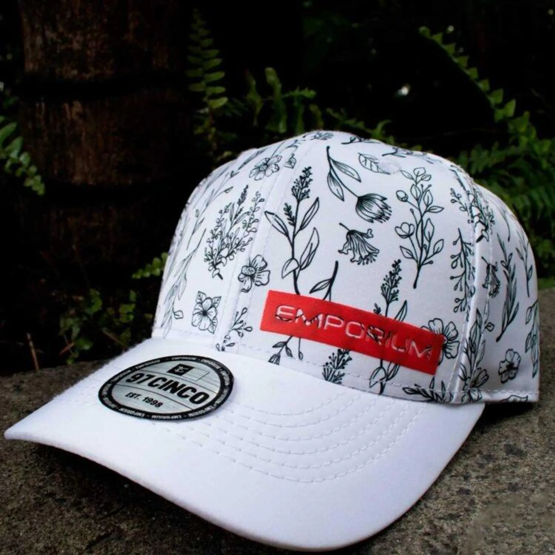 Gorra deportiva urbana estampado flores