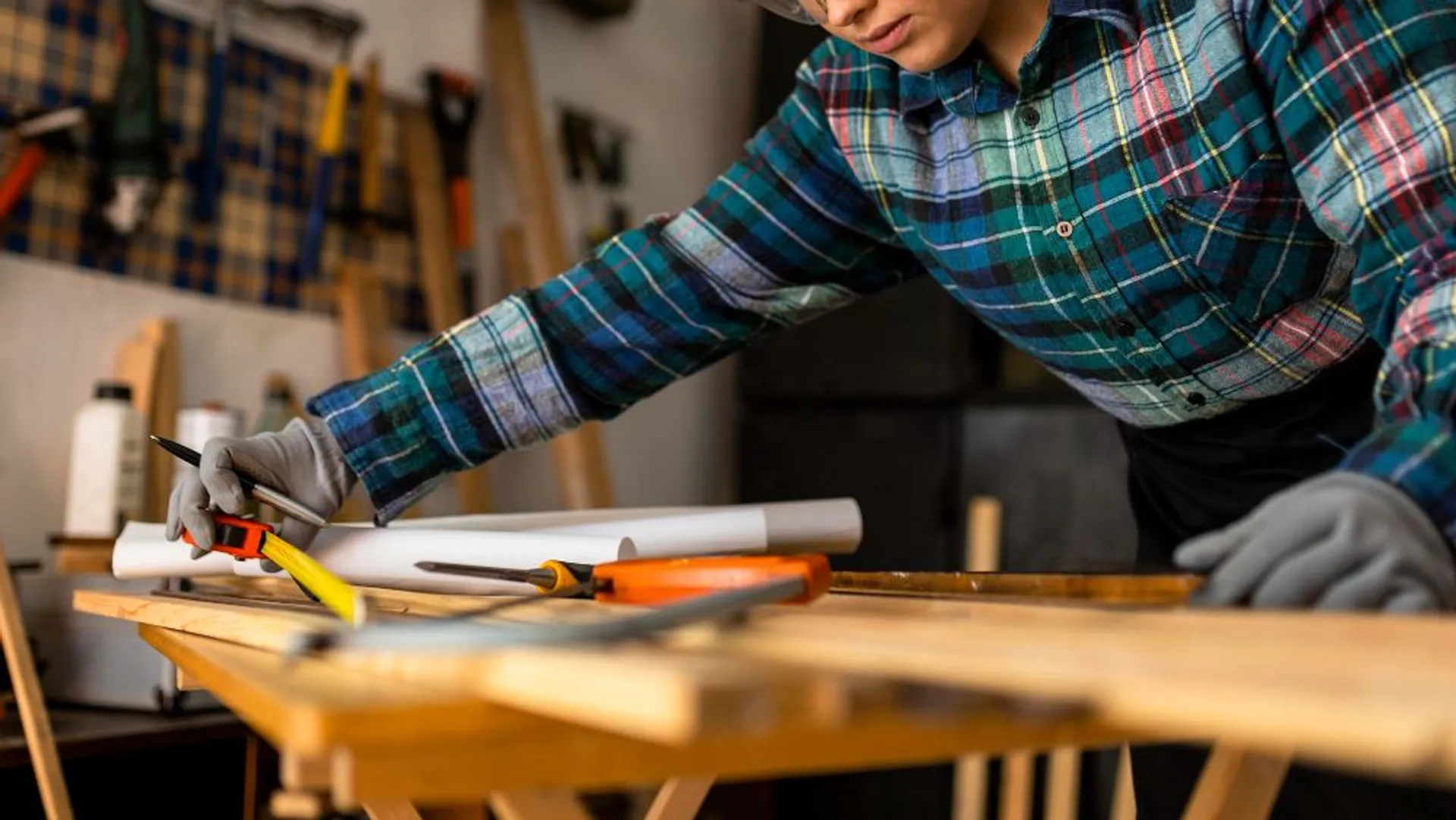 Guida al risparmio: come sfruttare promozioni e sconti nei negozi di bricolage
