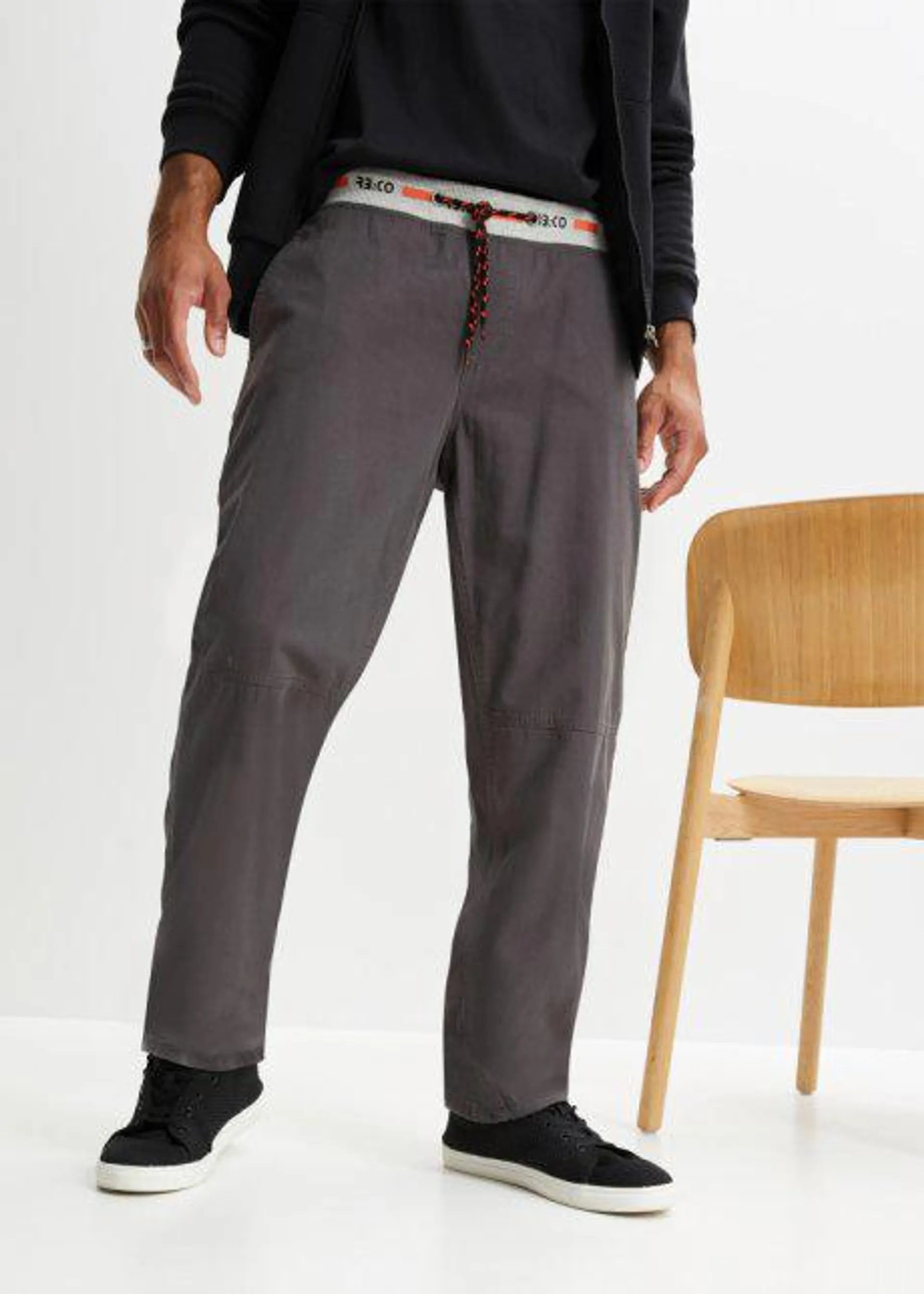 Pantaloni termici con elastico in vita loose fit, straight