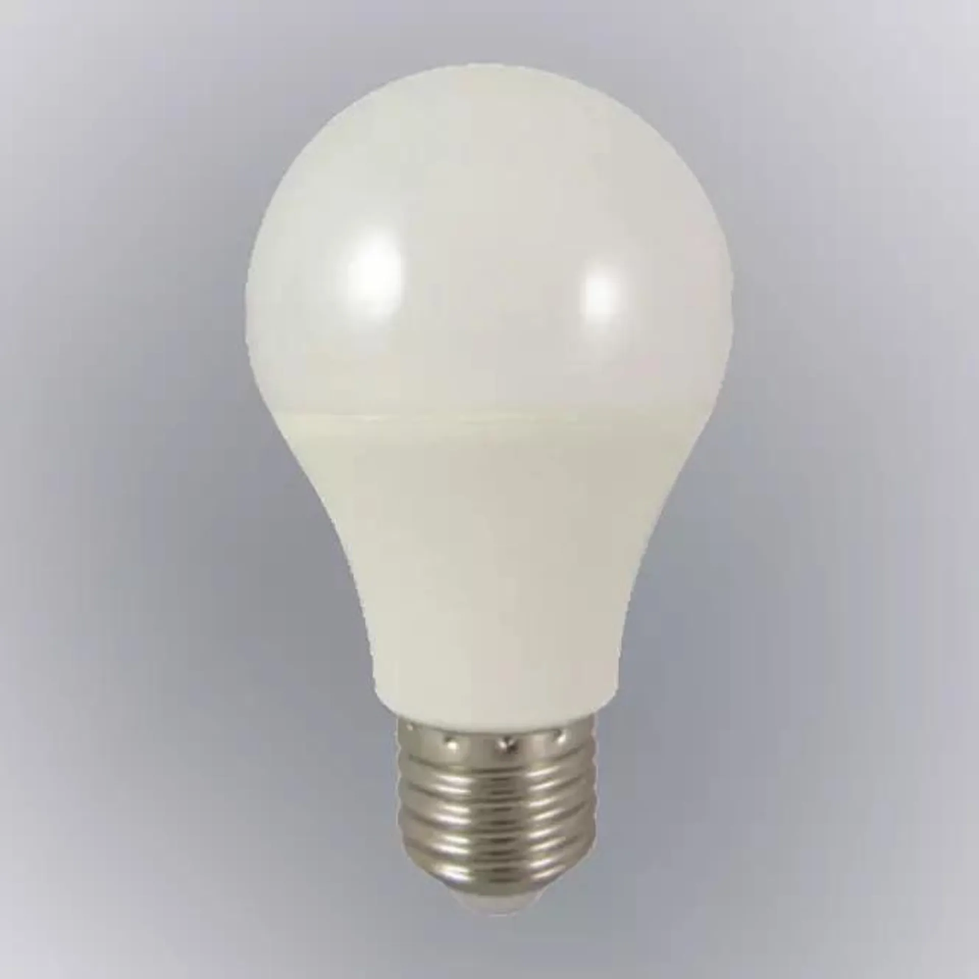 LED žárovka 12W E27 A60 2700K teplá bílá