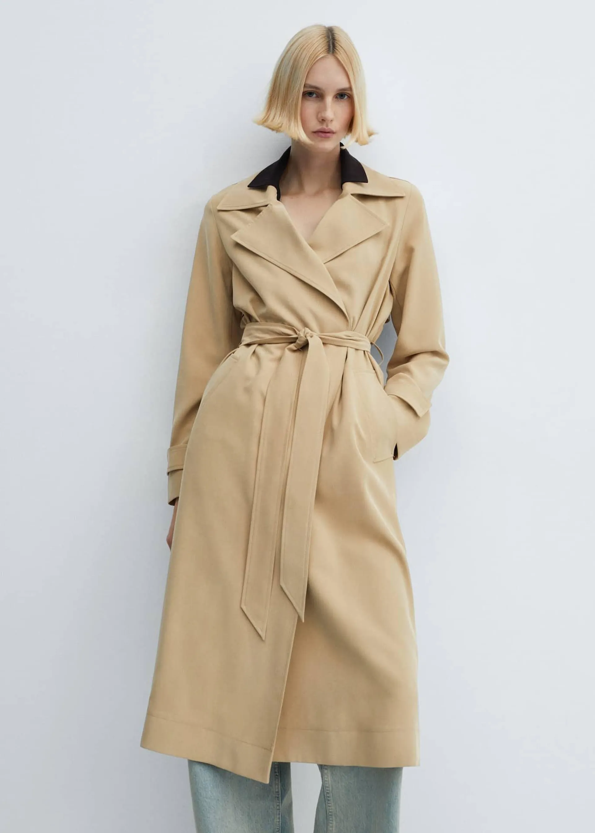 Flowy lapel trench