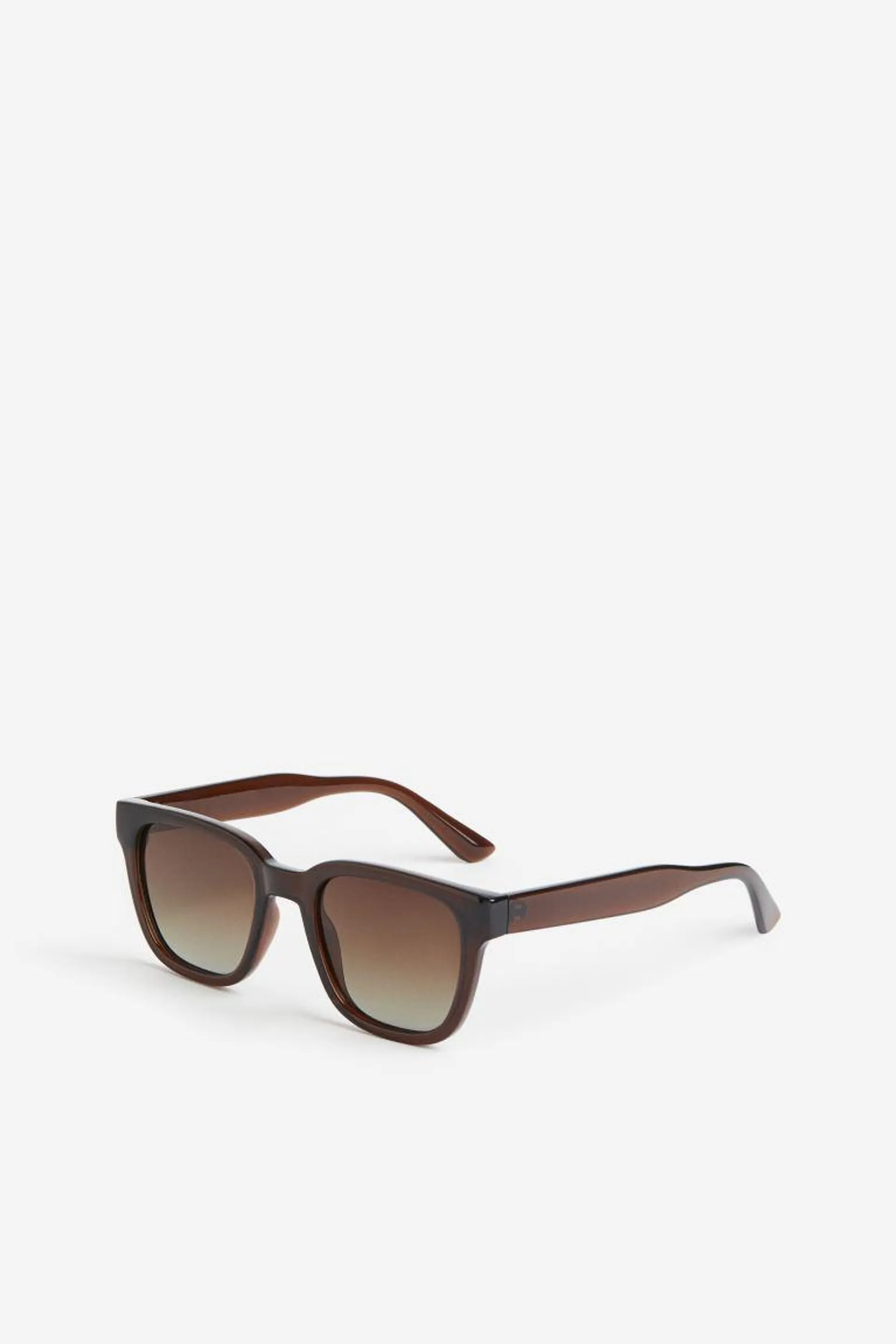 Polarised sunglasses