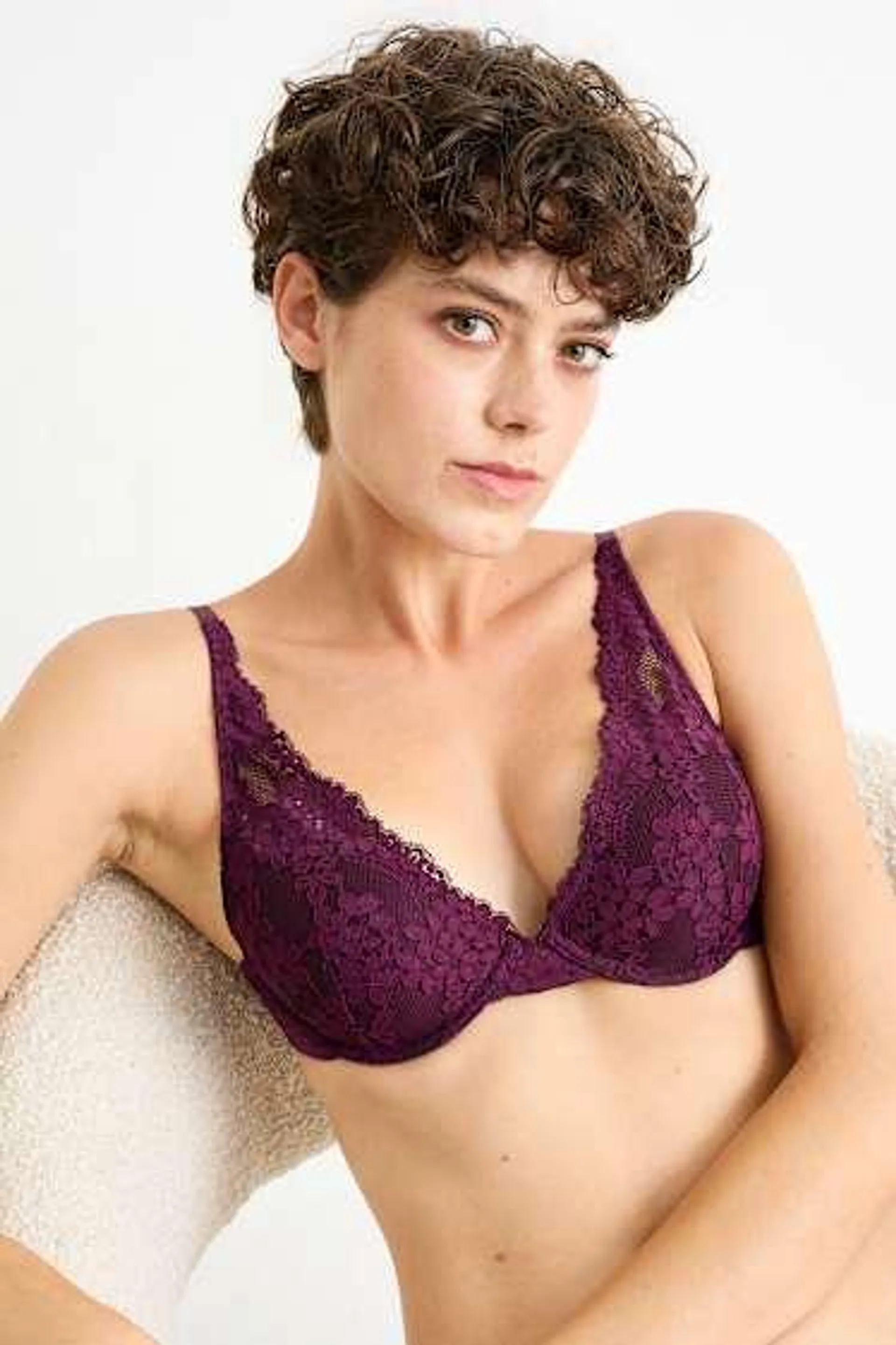 Underwire bra - PLUNGE - padded