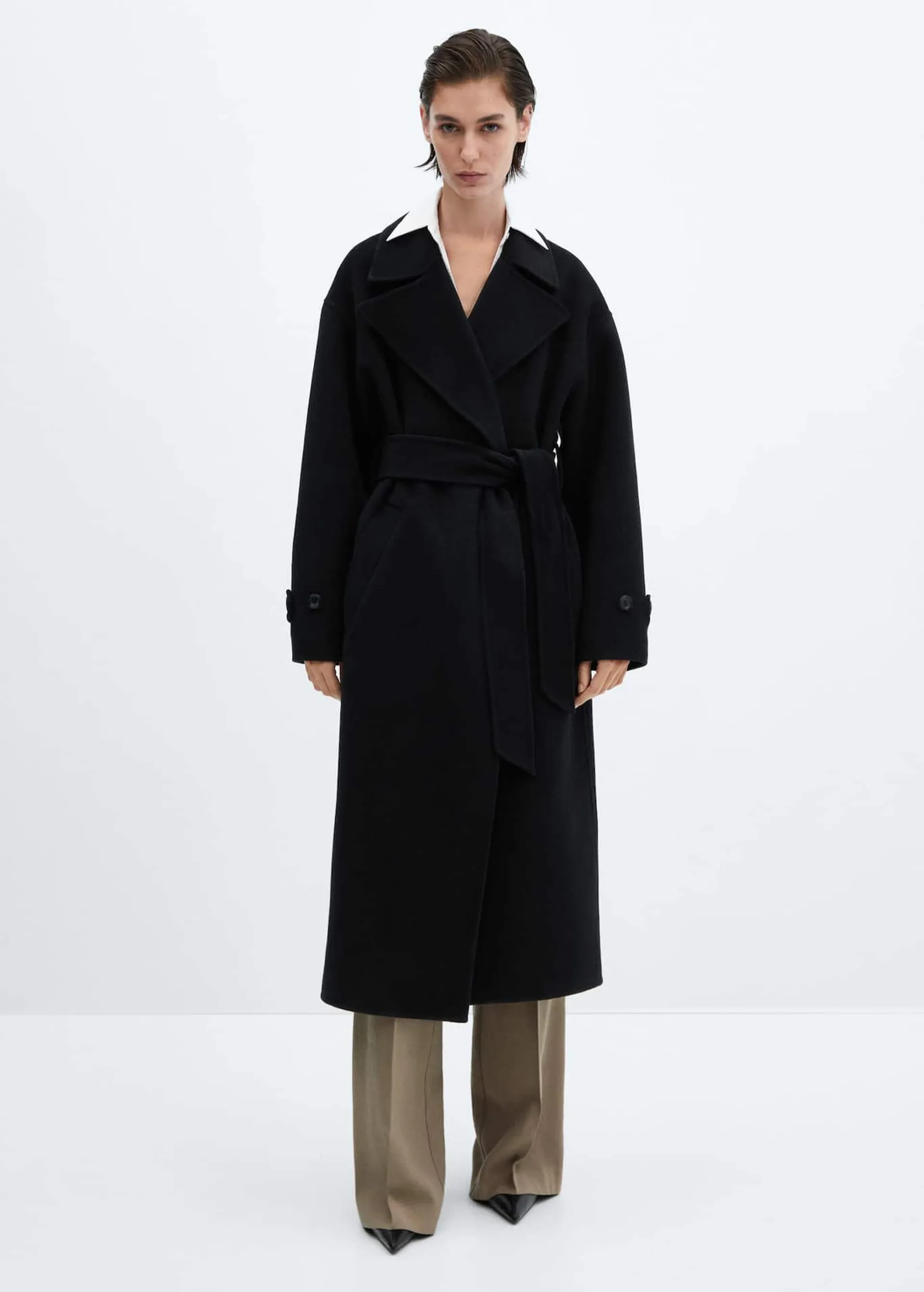 Woollen coat with belt