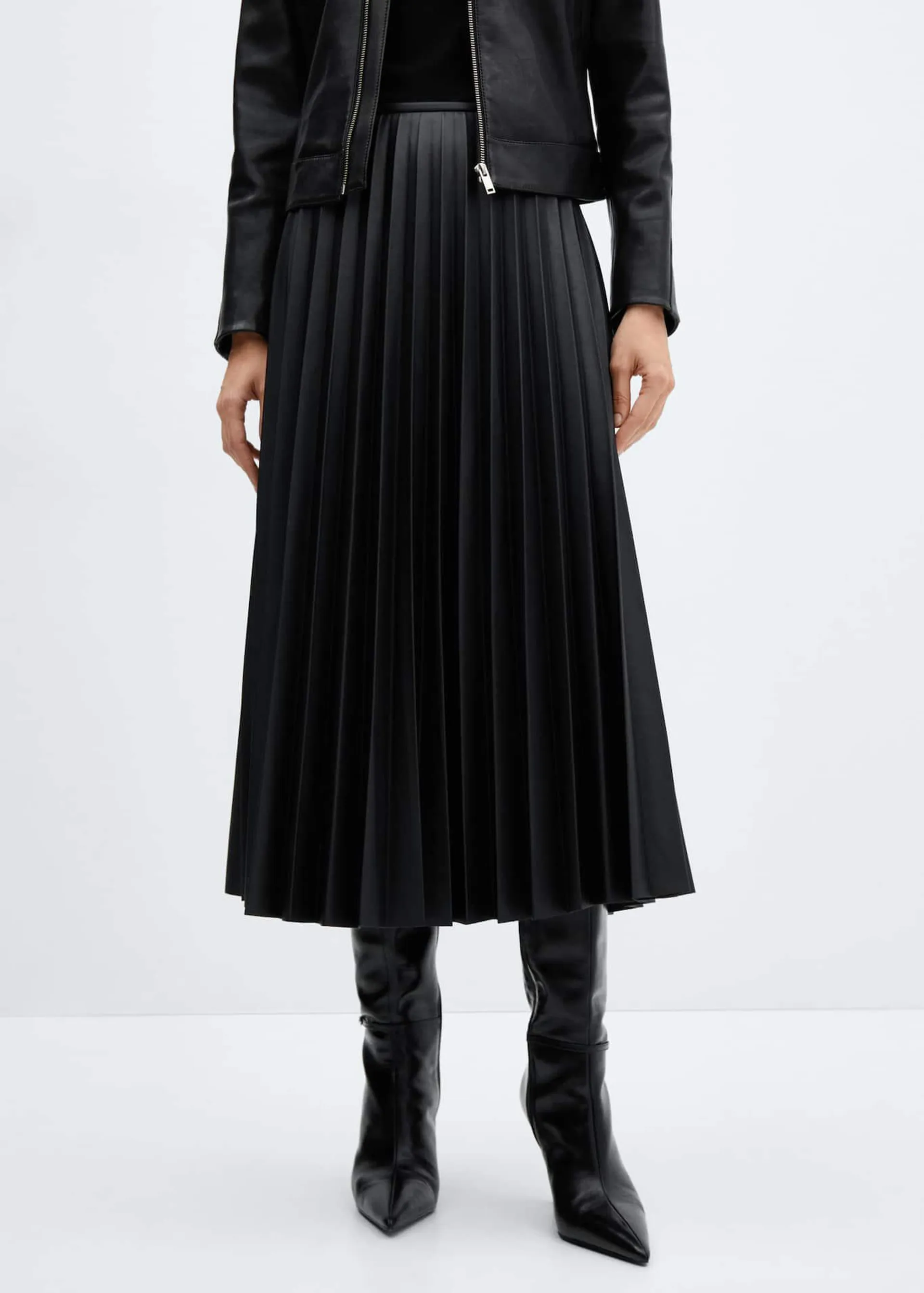 Leather-effect pleated skirt