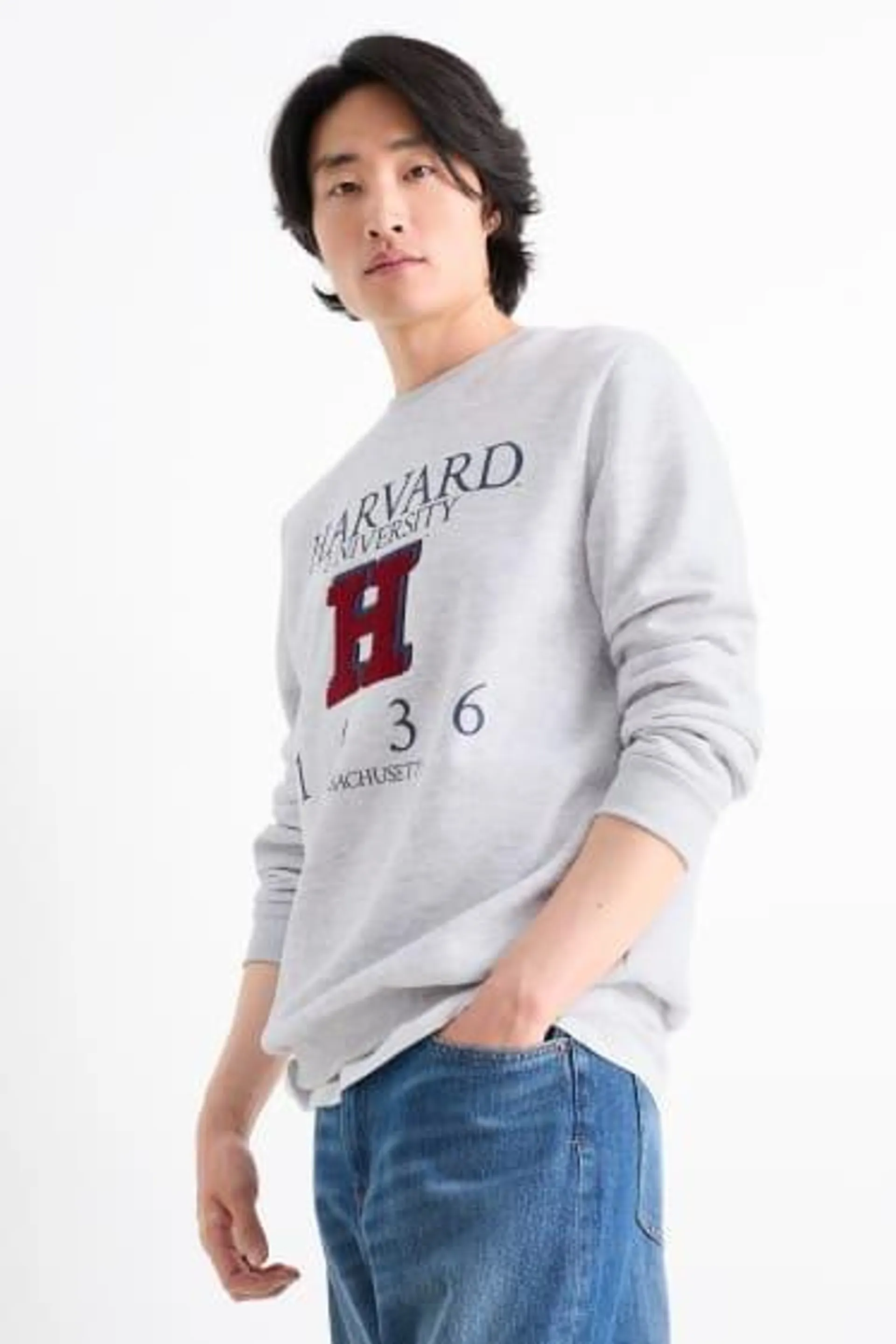 Sweatshirt - Harvard University