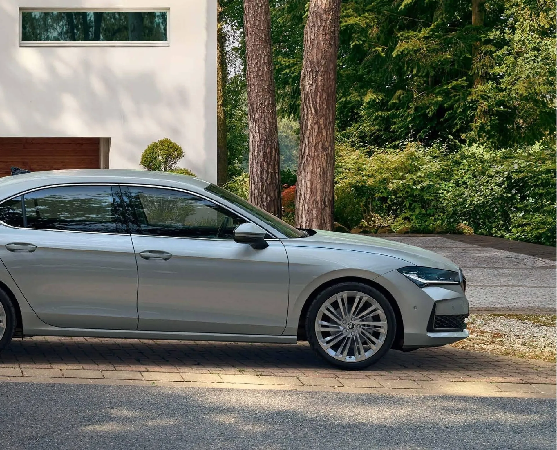 Škoda Superb leták - 12. července 31. prosince 2024 - Page 9