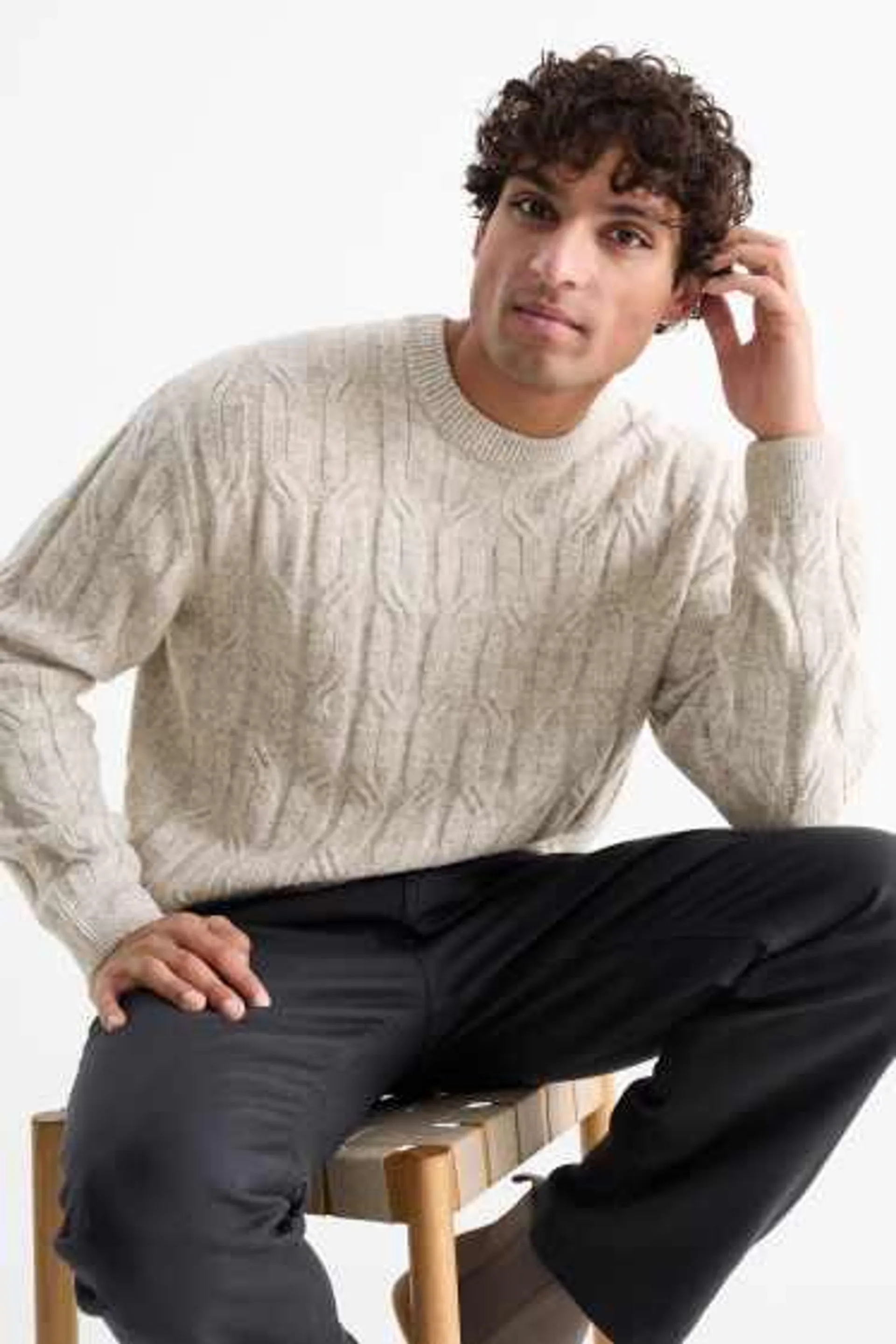 Jumper - cable knit pattern