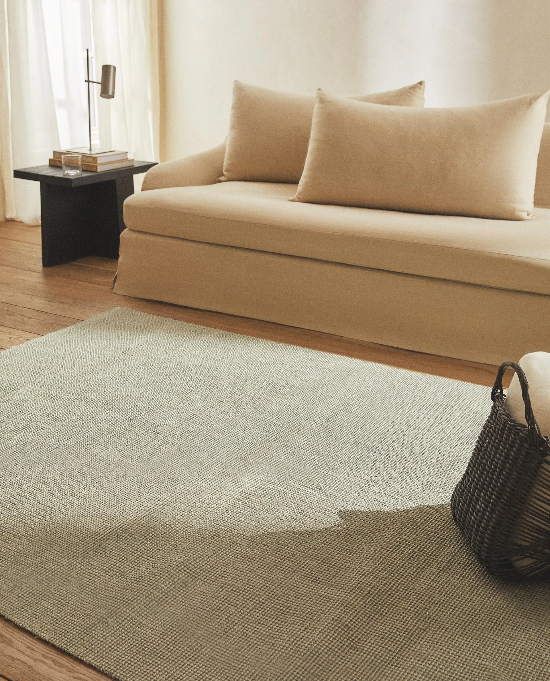 WOVEN SISAL RUG