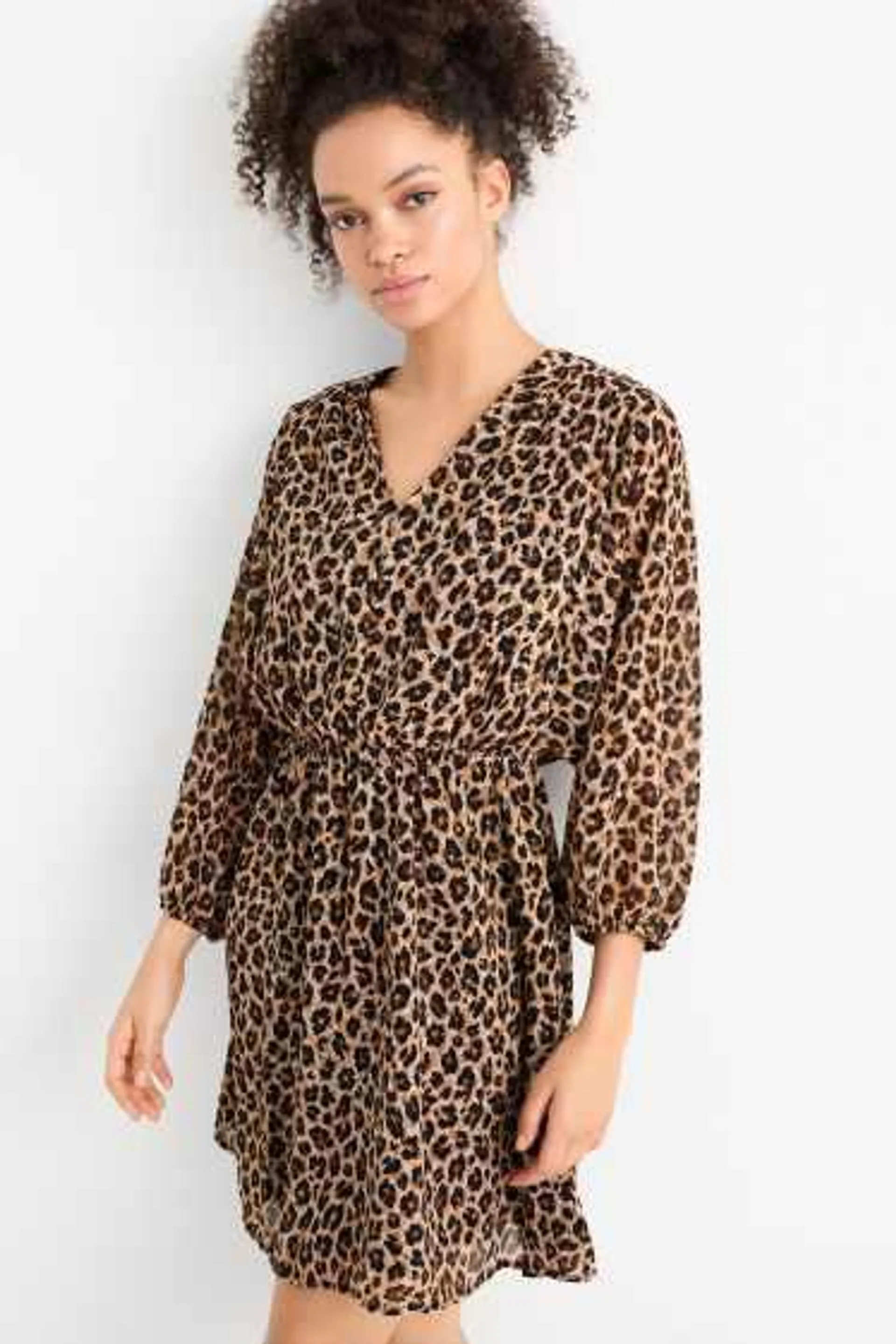 V-neck dress with balloon sleeves - leopard print