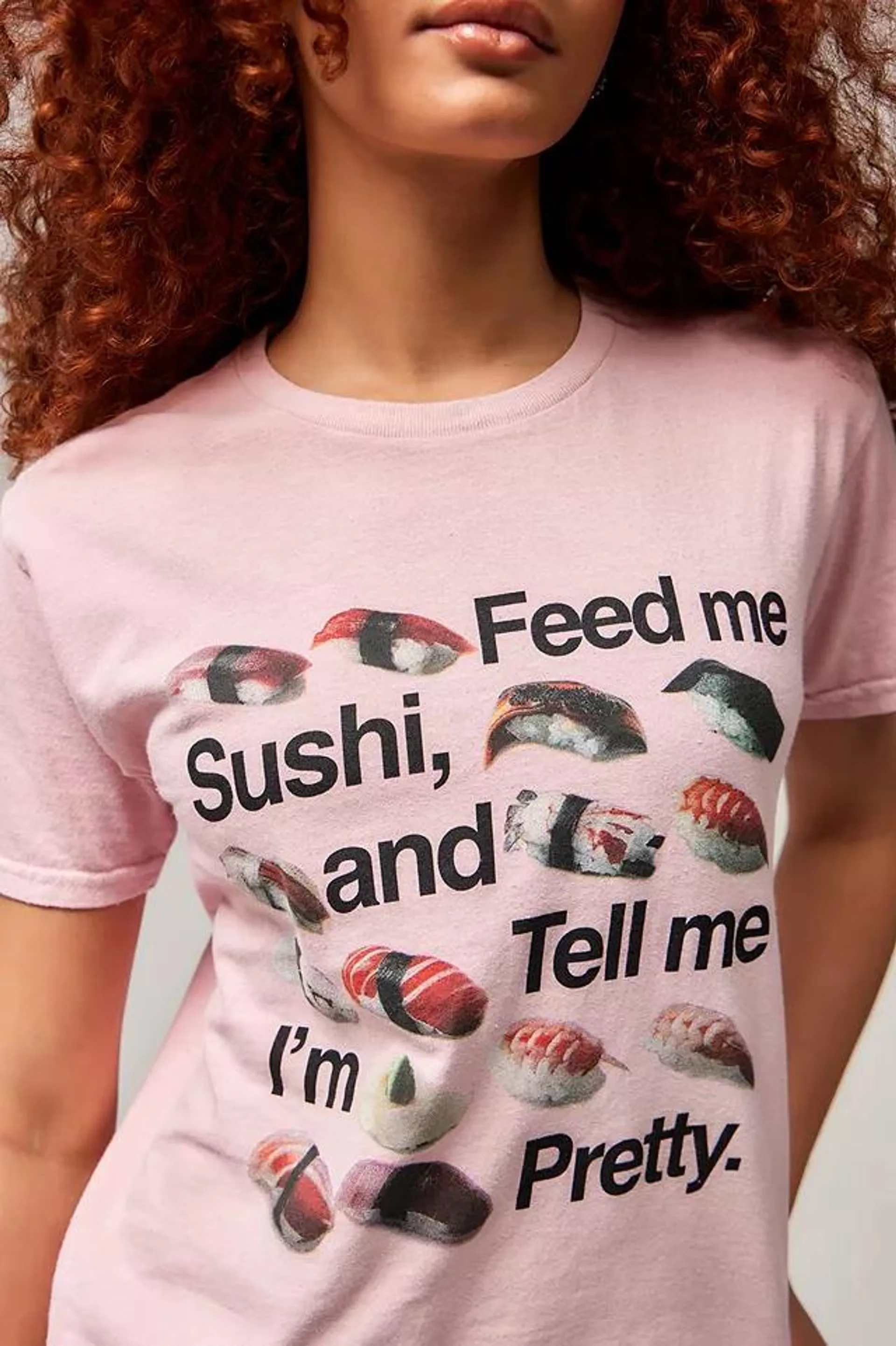 UO Füttere Mich Sushi T-Shirt