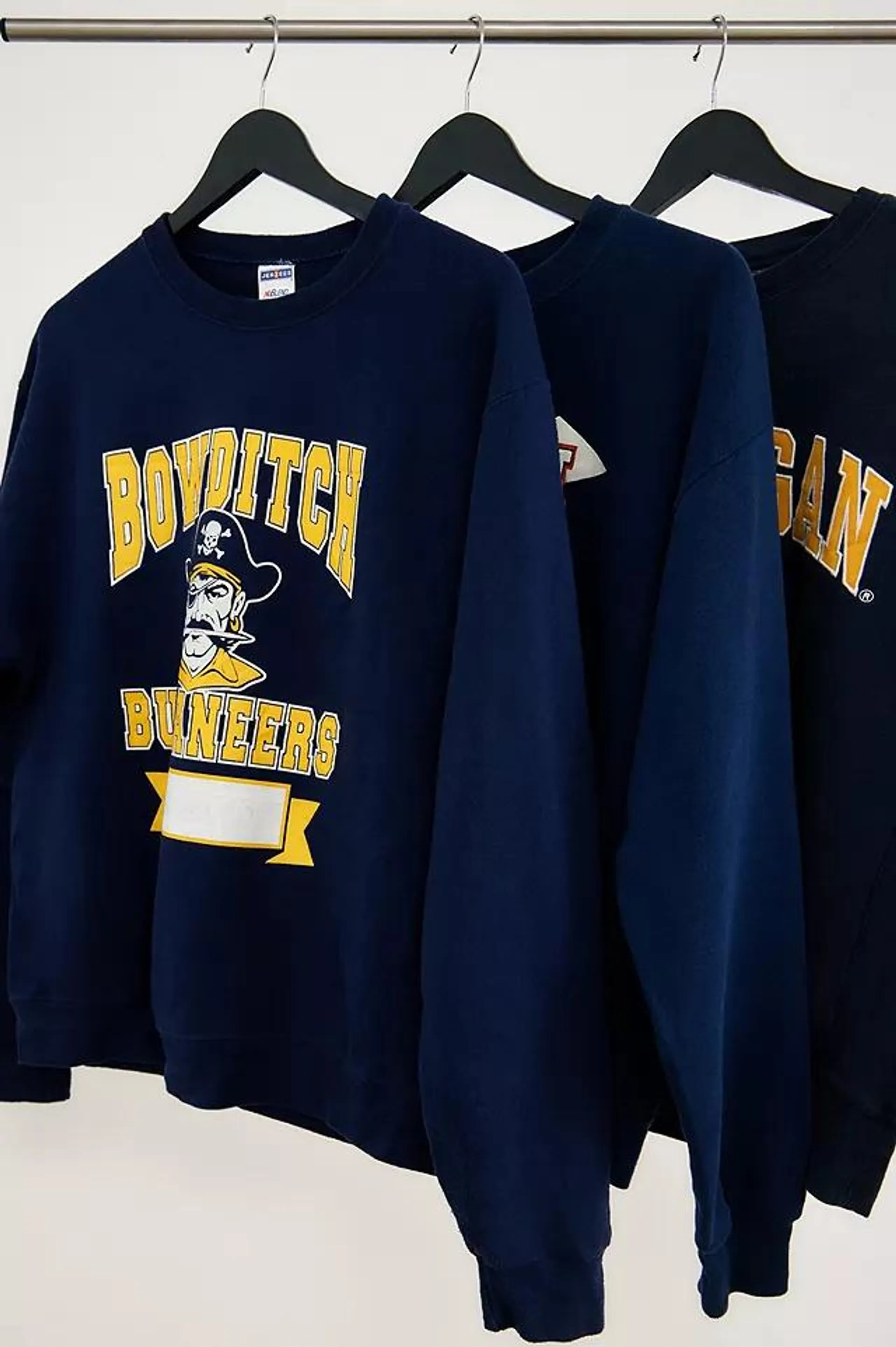 Urban Renewal Vintage Marineblau Collegepullover