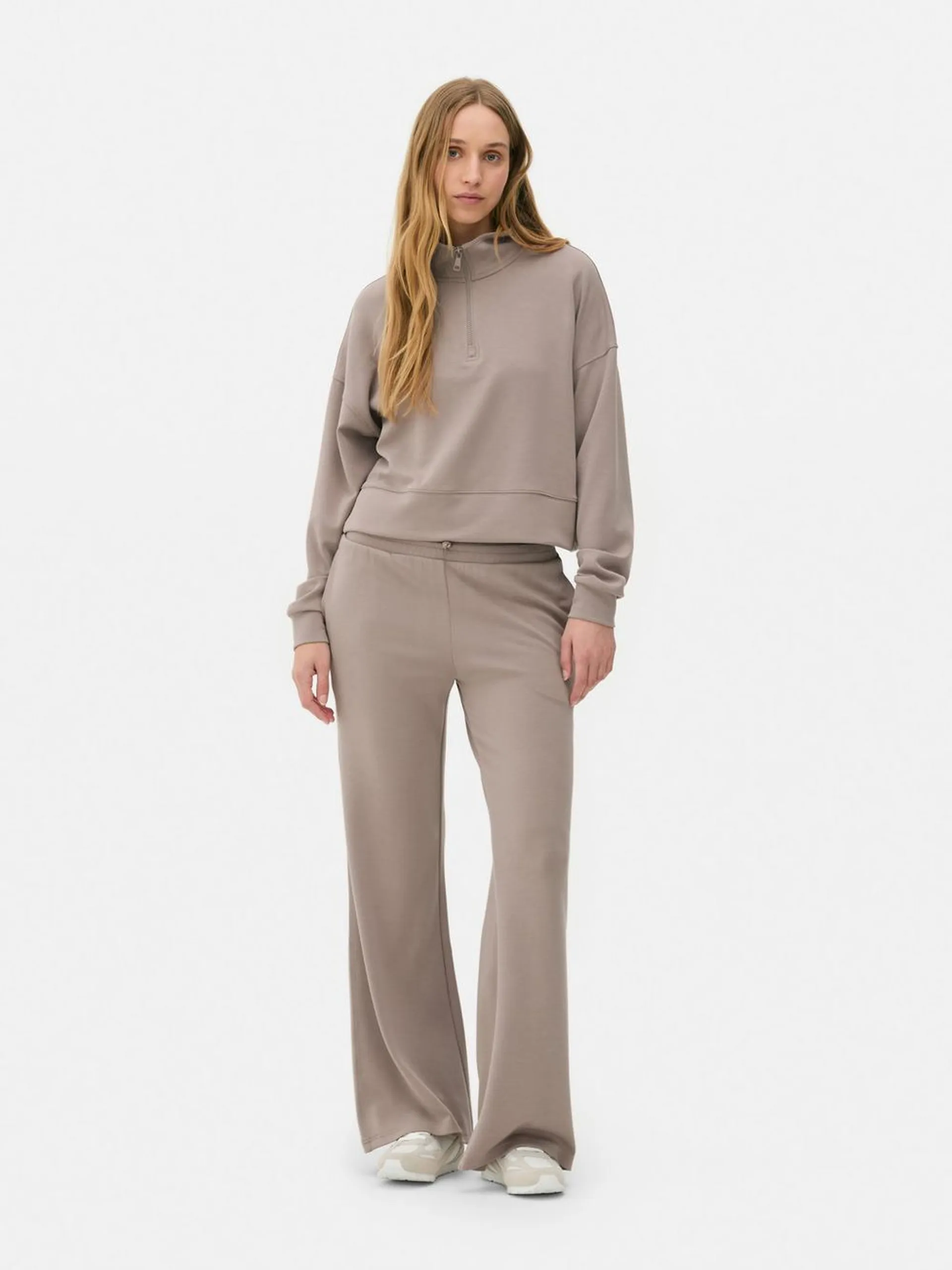 Pantalones de chándal de pernera ancha