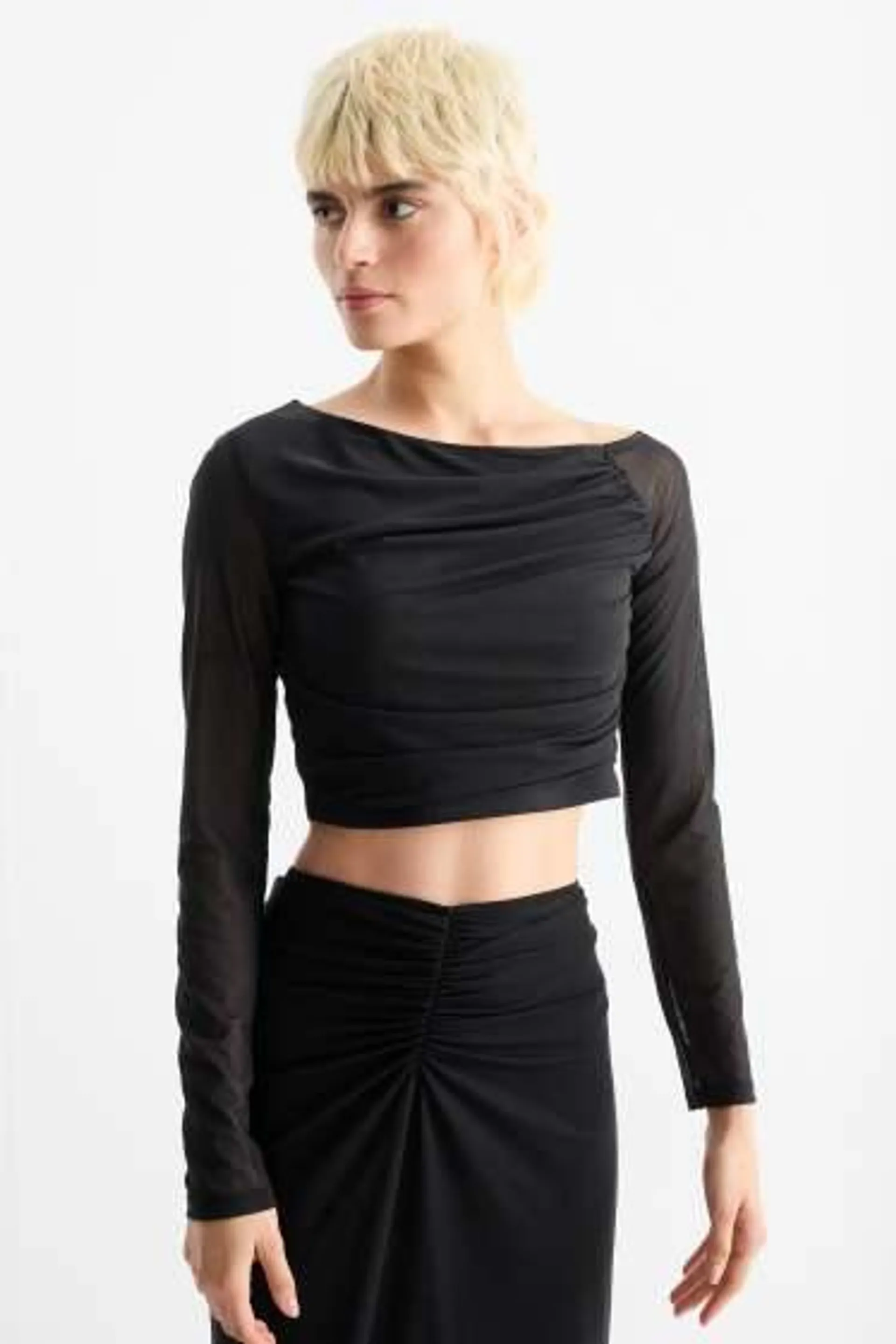 Cropped long sleeve top