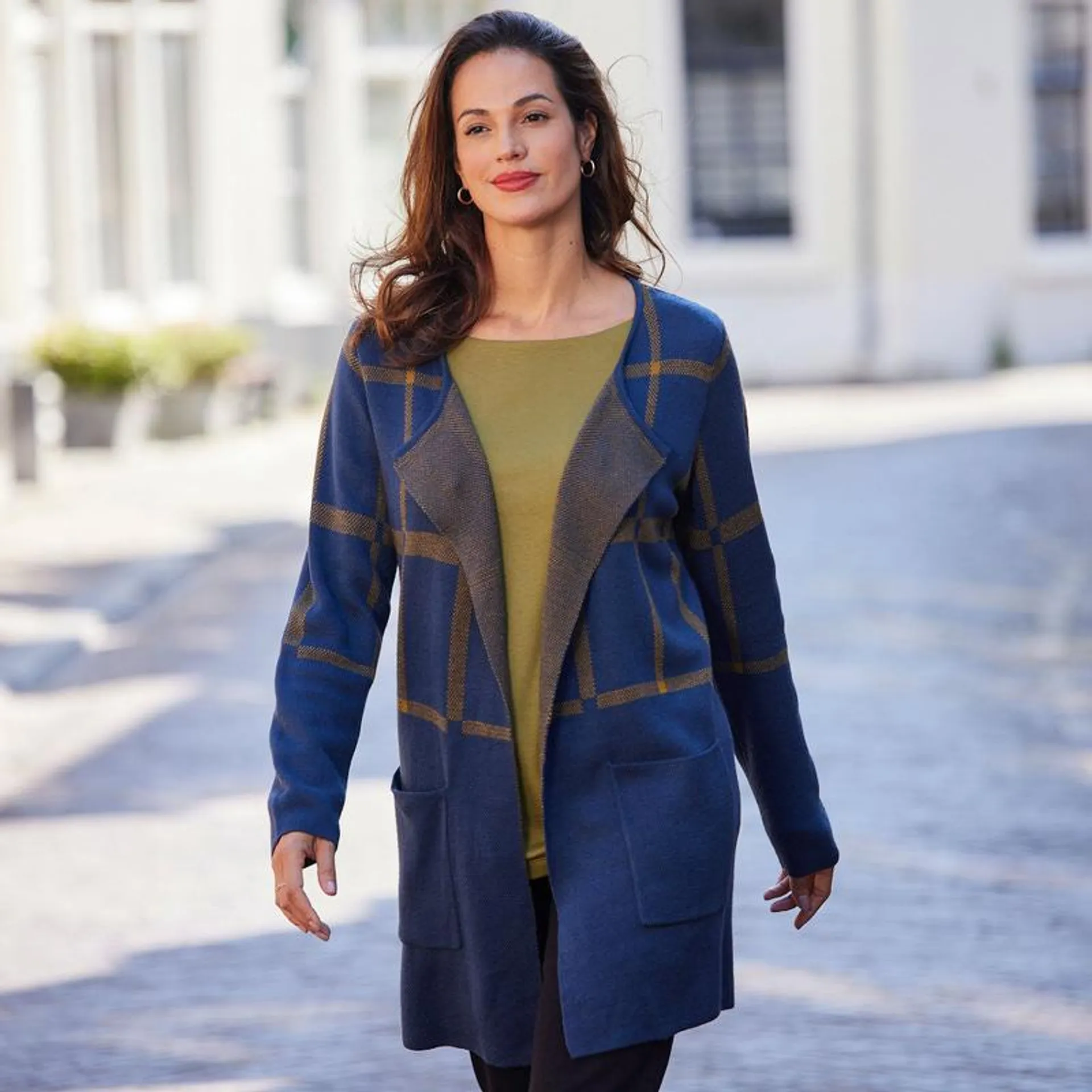 Damen-Strickjacke mit modischem Muster