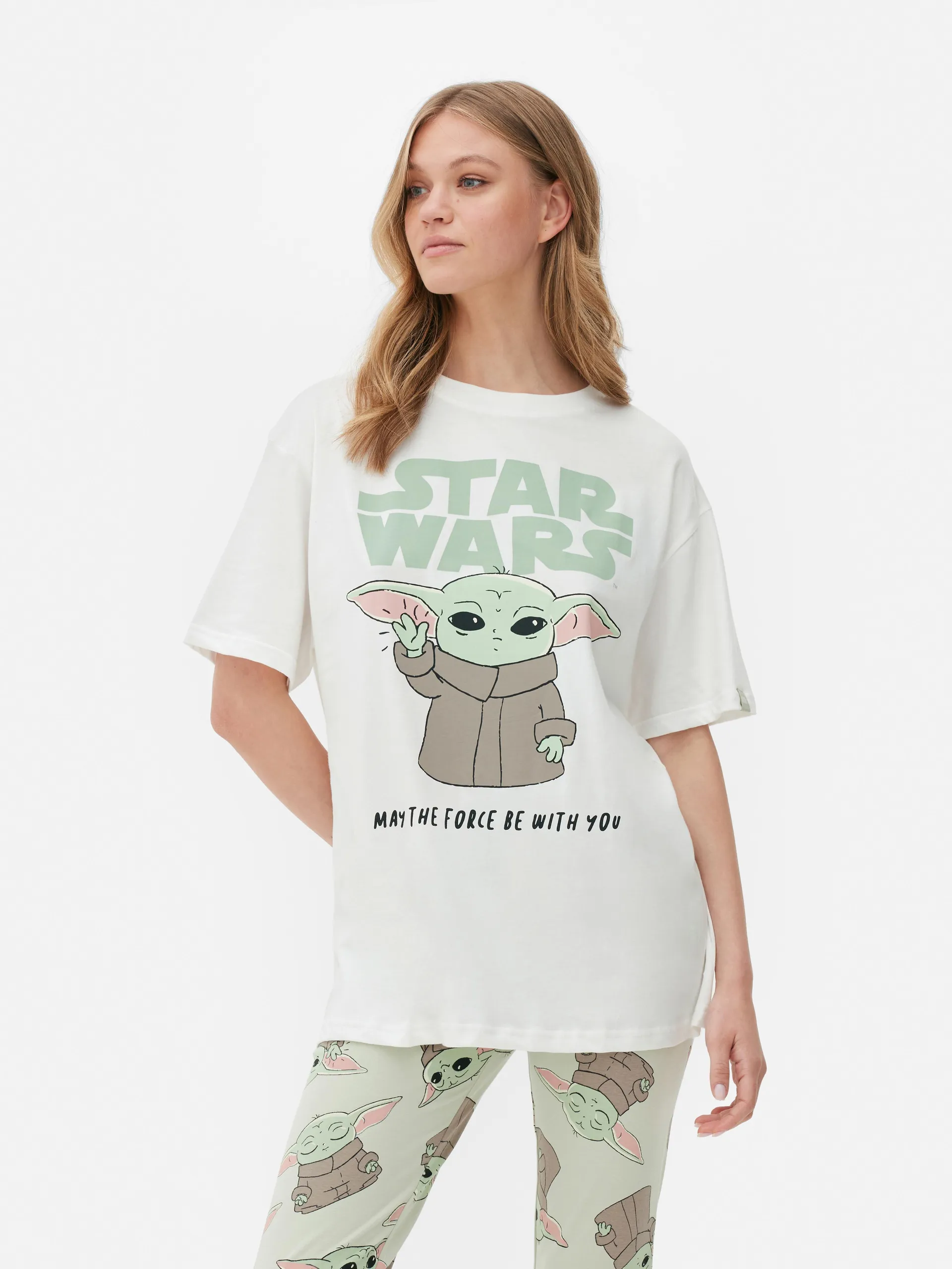 Langes „Star Wars Baby Yoda“ Schlafanzugtop