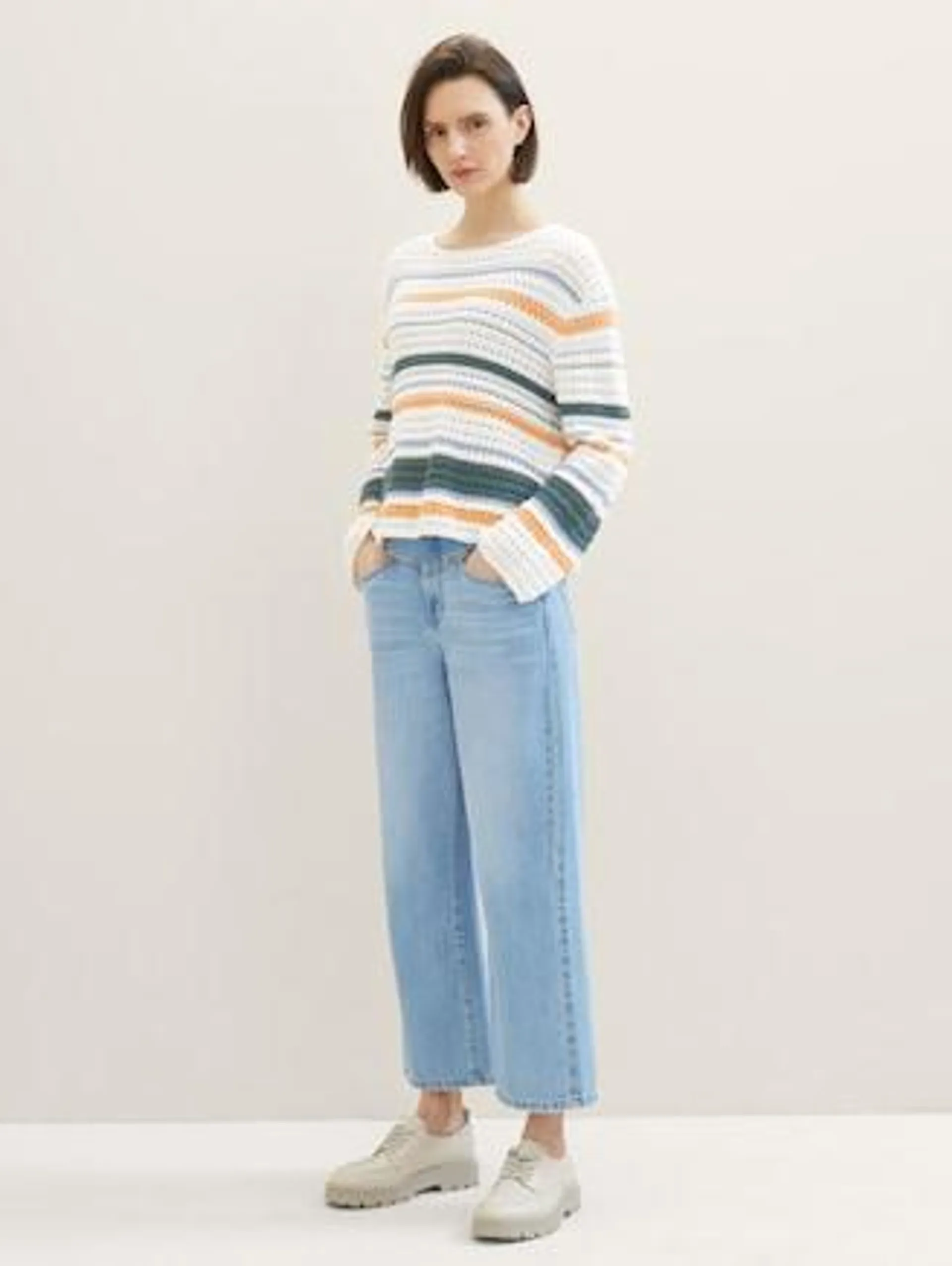 Knitted sweater made of organic cotton