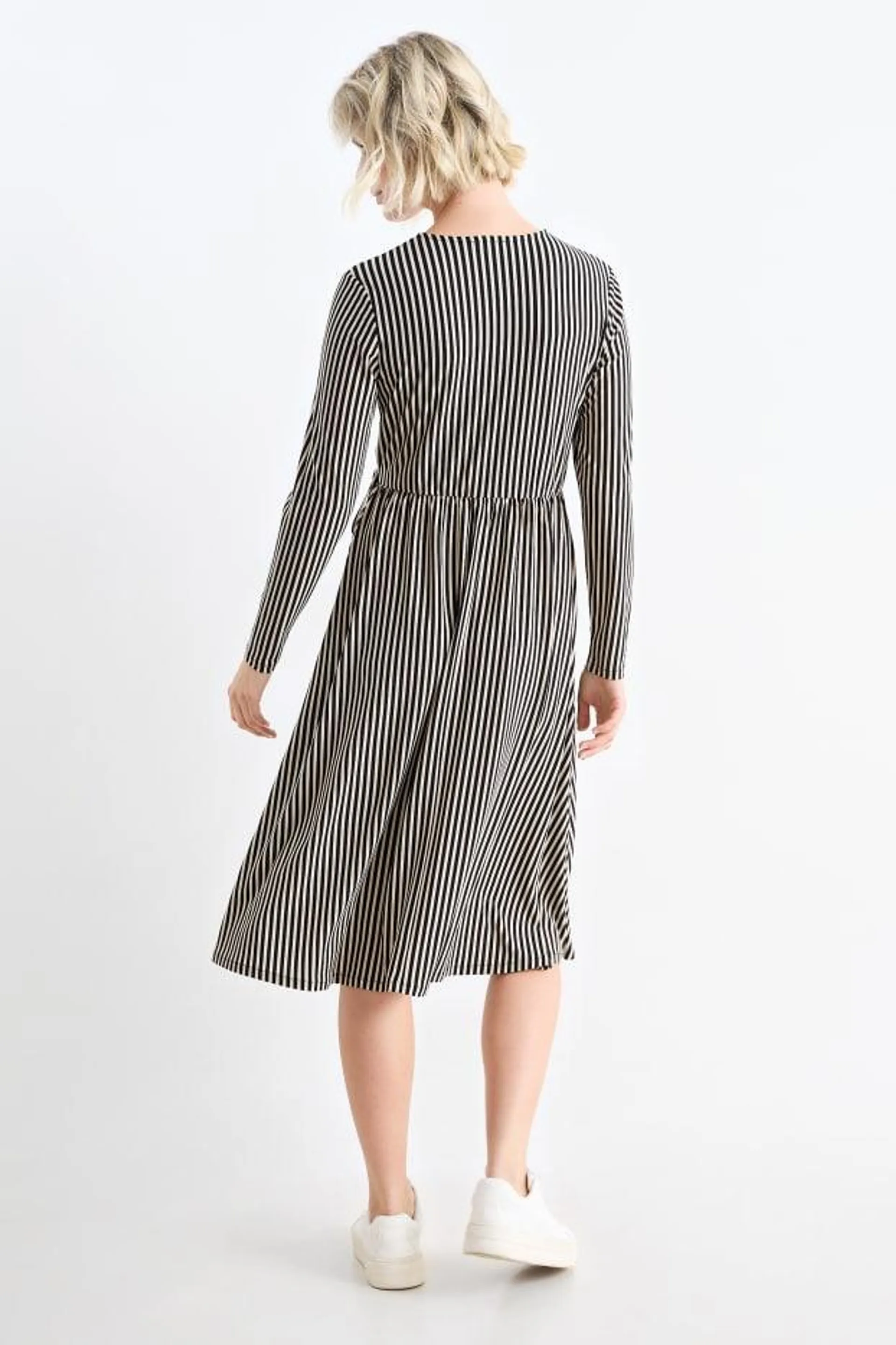 Wrap dress - striped