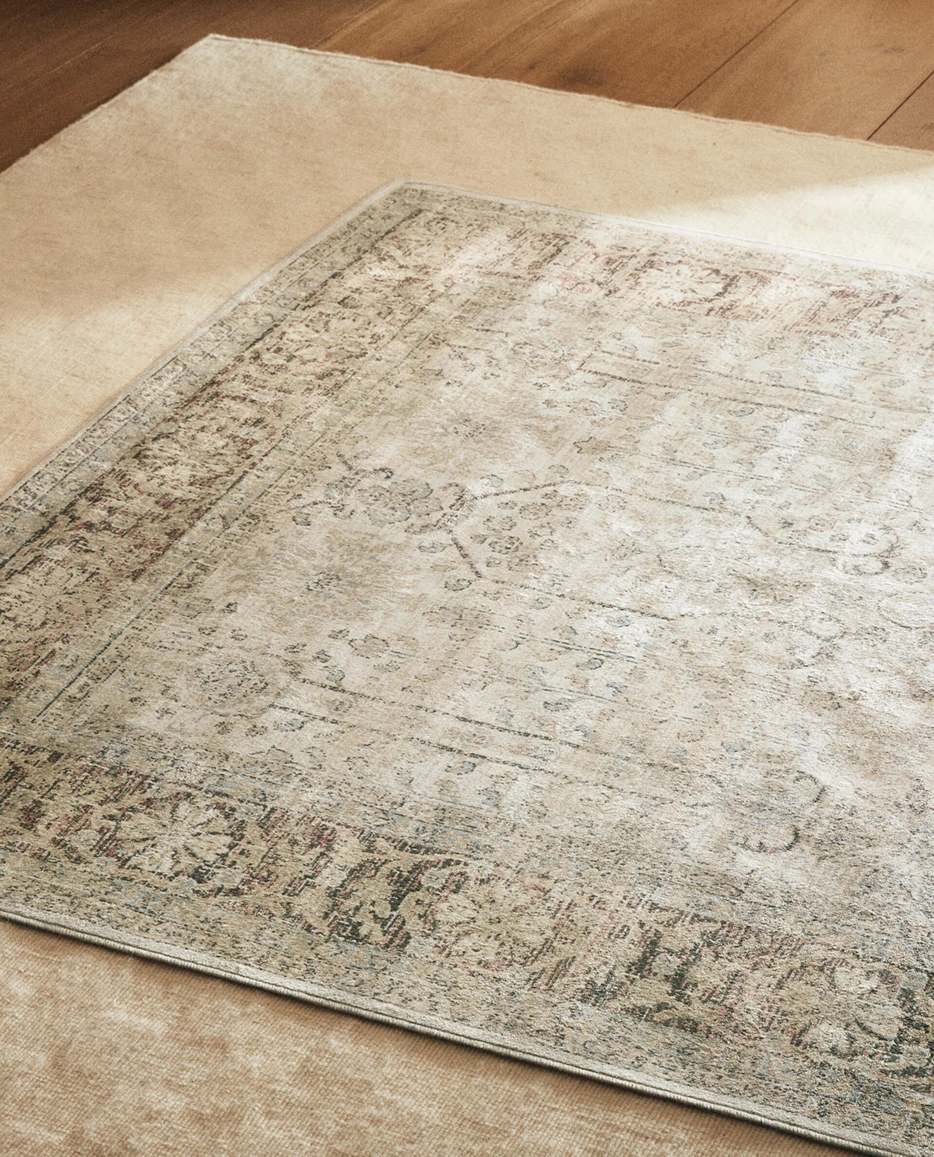 RECTANGULAR VINTAGE-EFFECT RUG