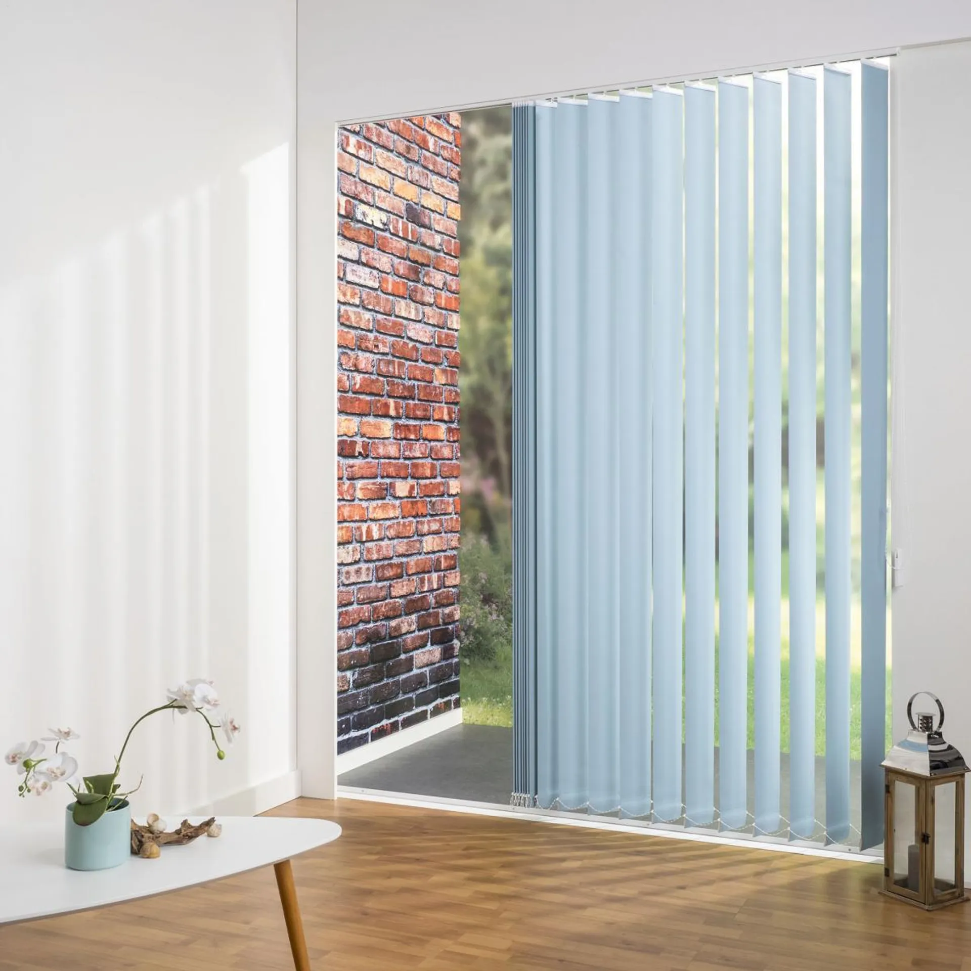 Vertikalanlage Maß, 127 mm Lamelle, 180 x 180 cm, hellblau
