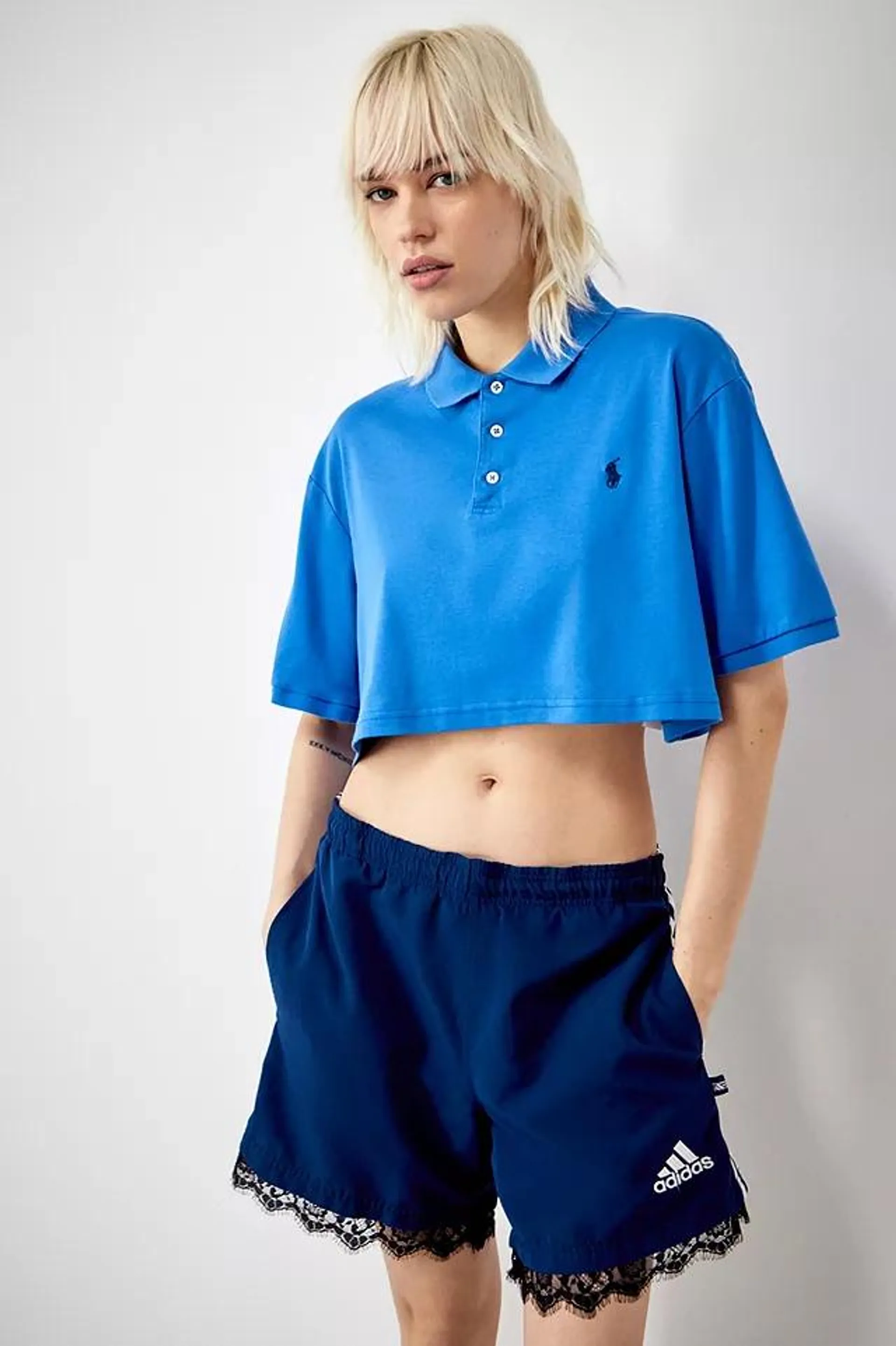 Urban Renewal Remade From Vintage – Kurz geschnittenes Poloshirt in Blau